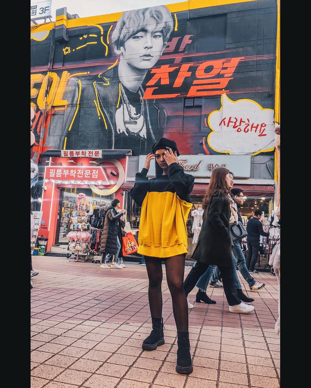 siyamore_ instagram image archive image