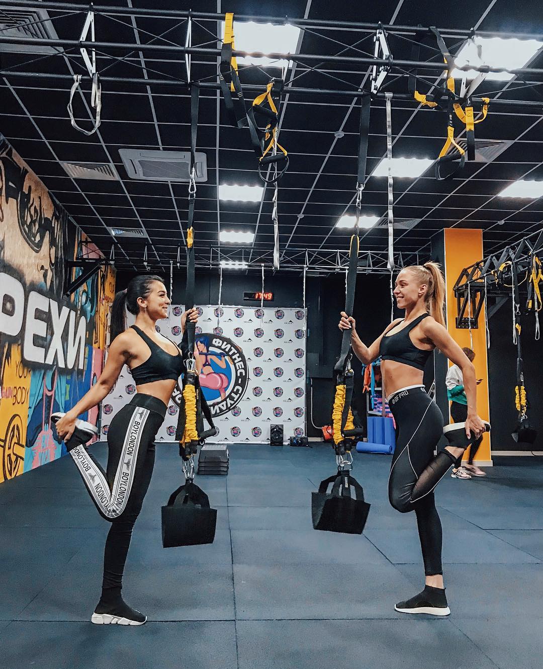 siyamore_ instagram image archive image