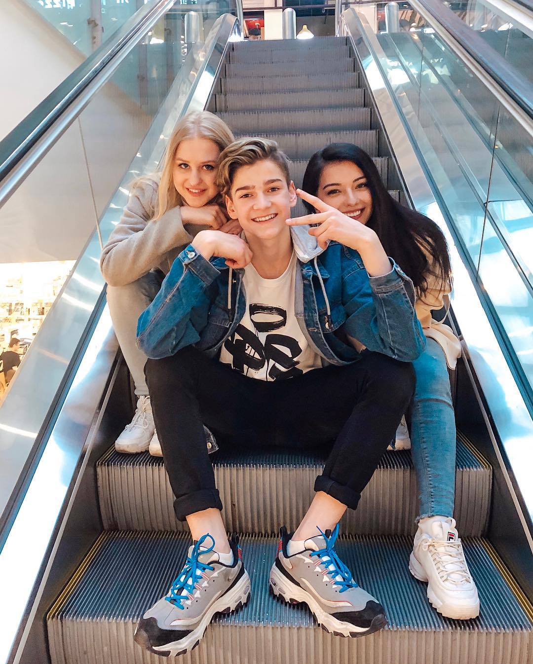 siyamore_ instagram image archive image