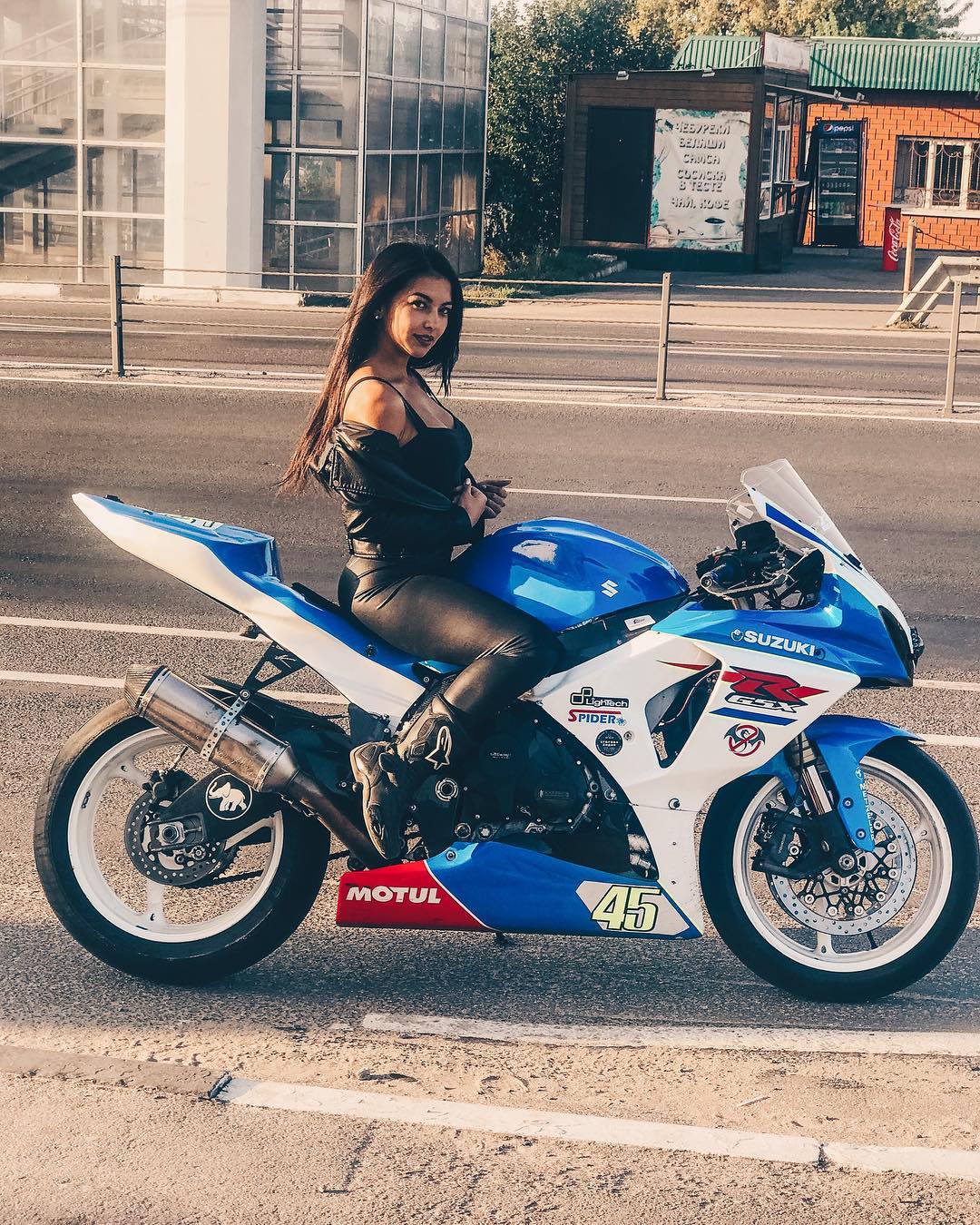 siyamore_ instagram image archive image