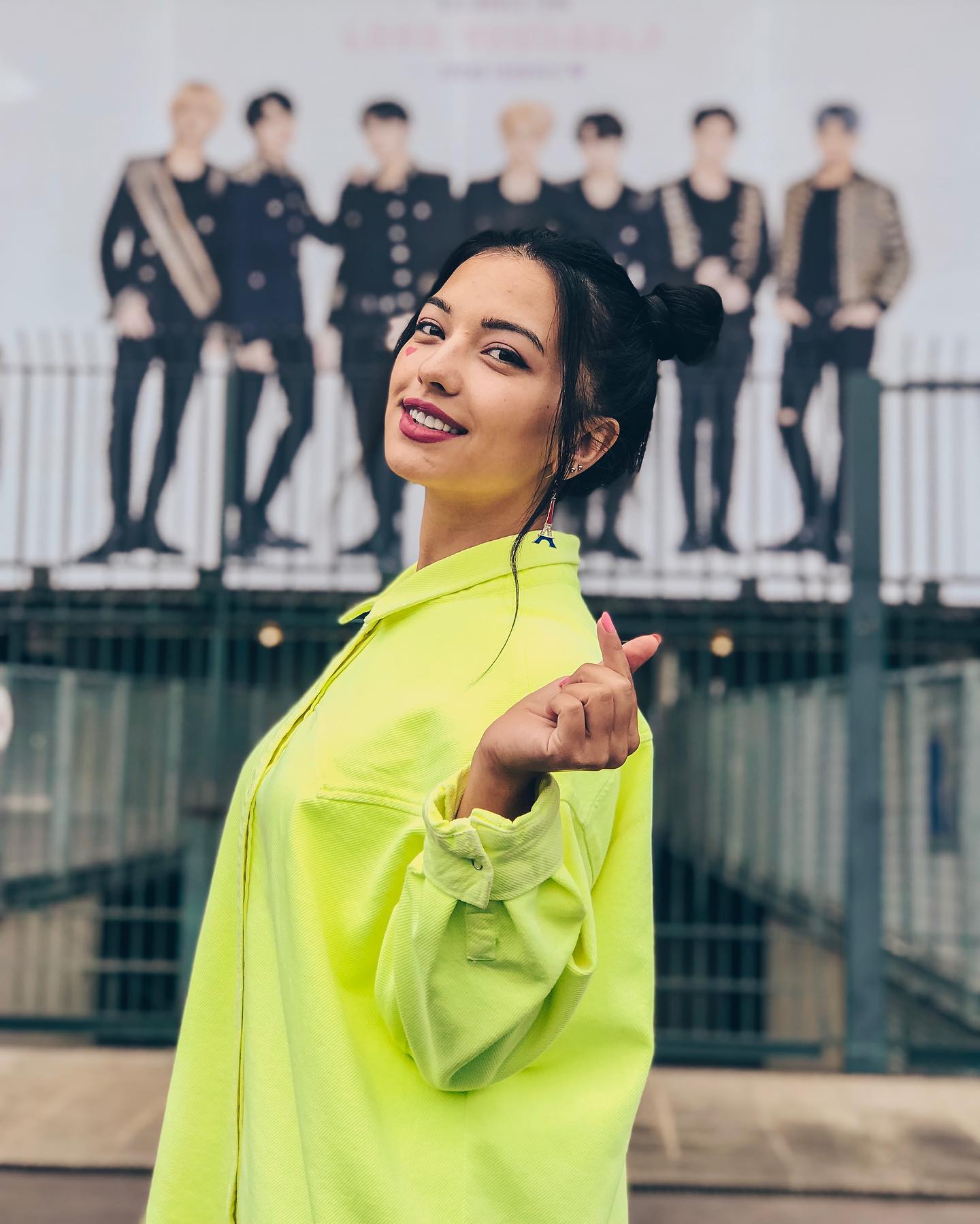 siyamore_ instagram image archive image