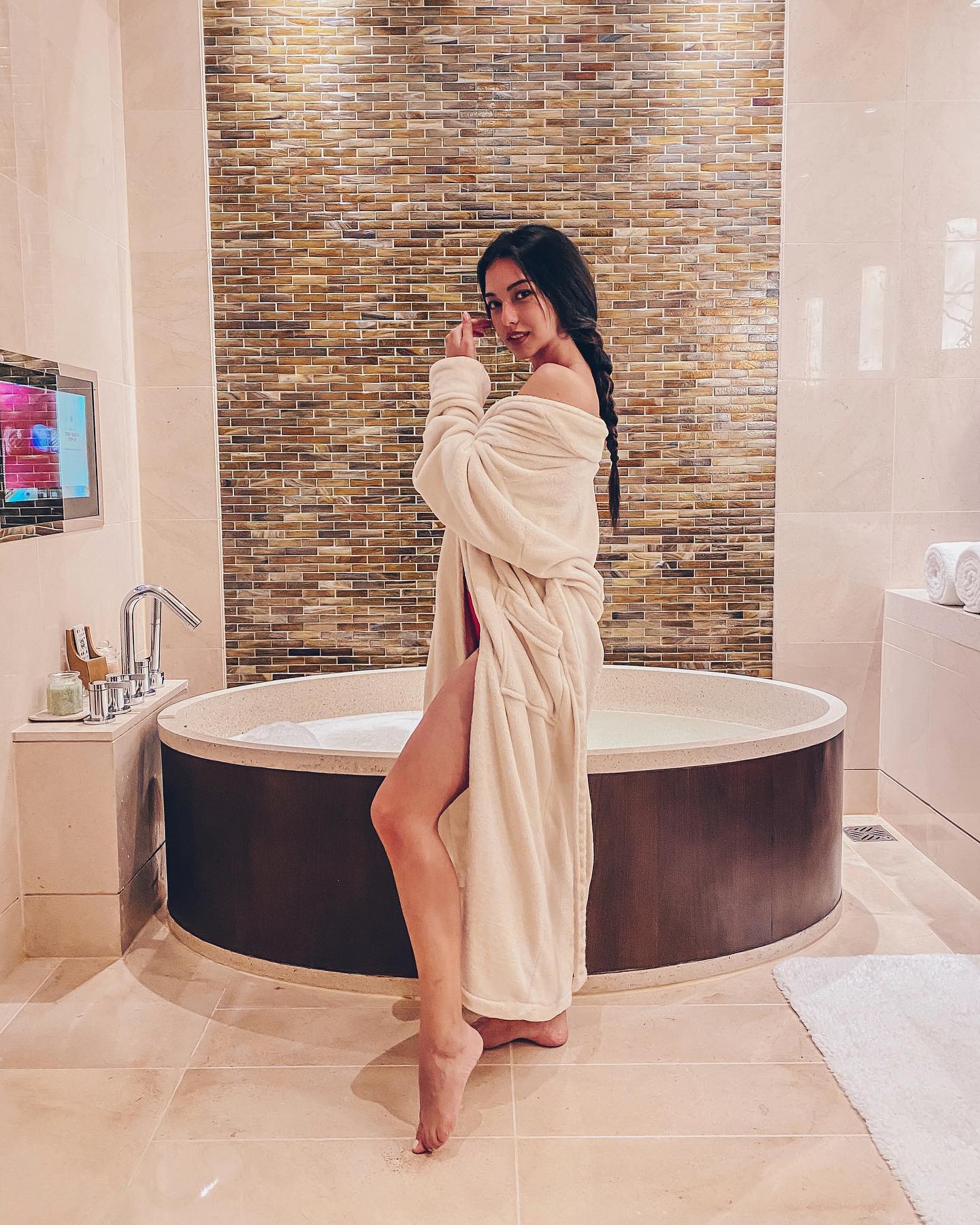 siyamore_ instagram image archive image