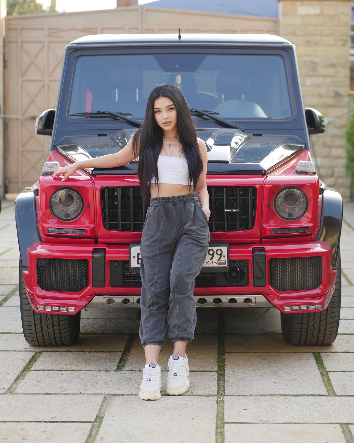 siyamore_ instagram image archive image