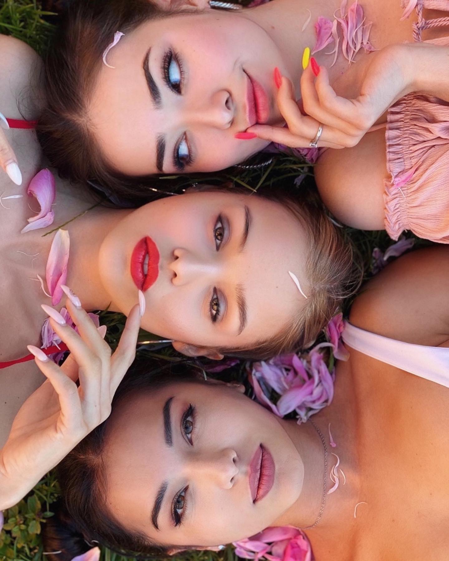 siyamore_ instagram image archive image