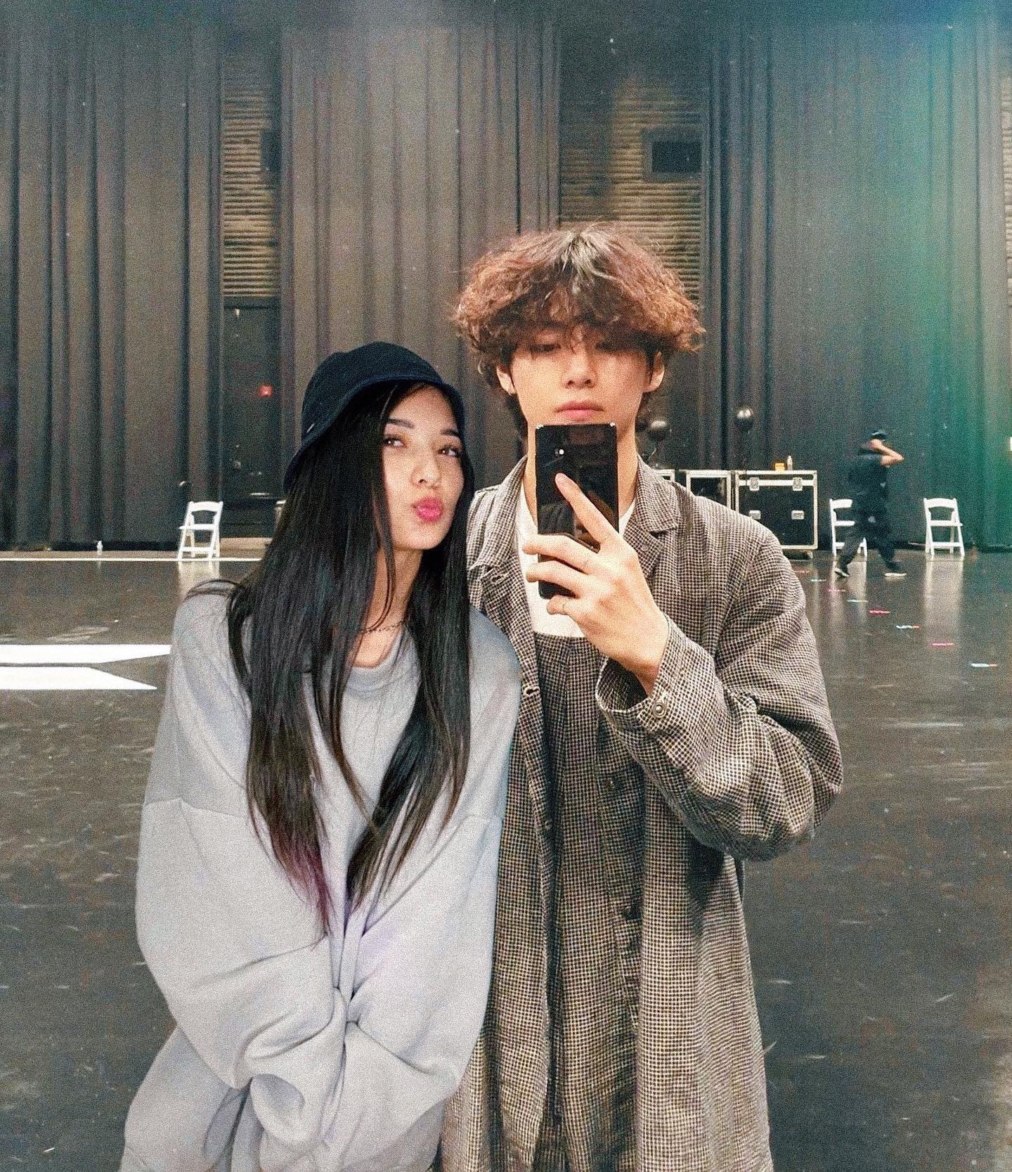 siyamore_ instagram image archive image