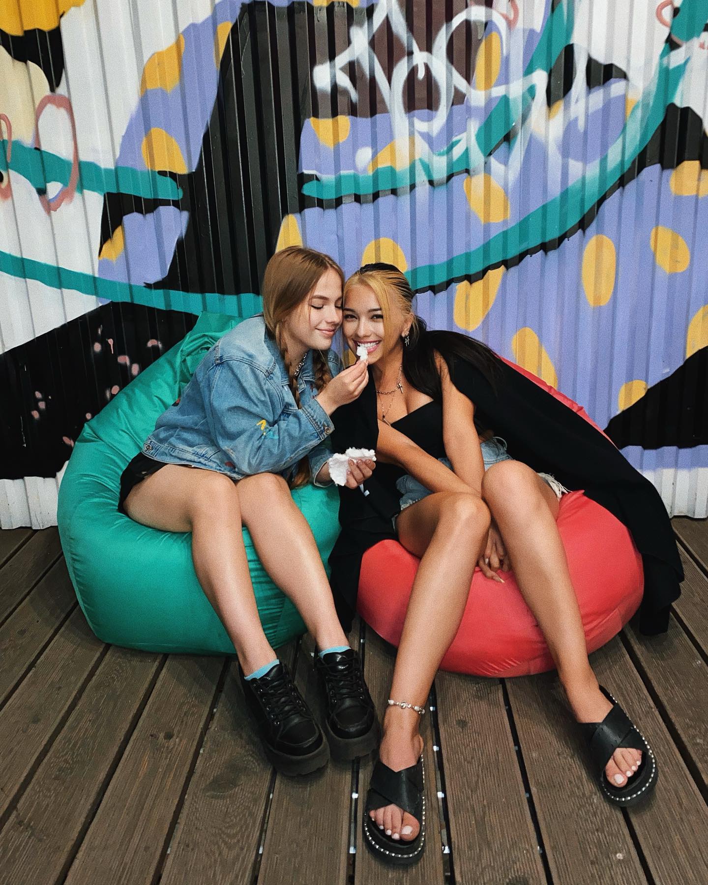 siyamore_ instagram image archive image