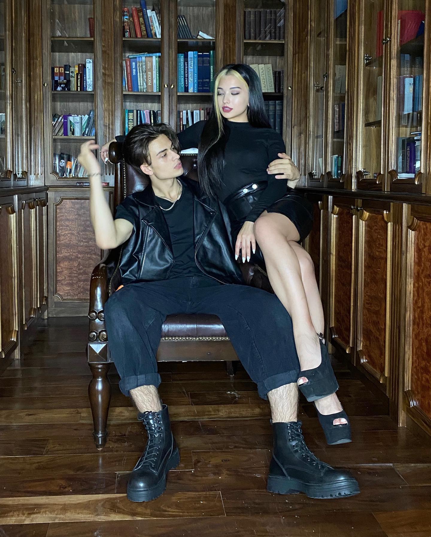 siyamore_ instagram image archive image