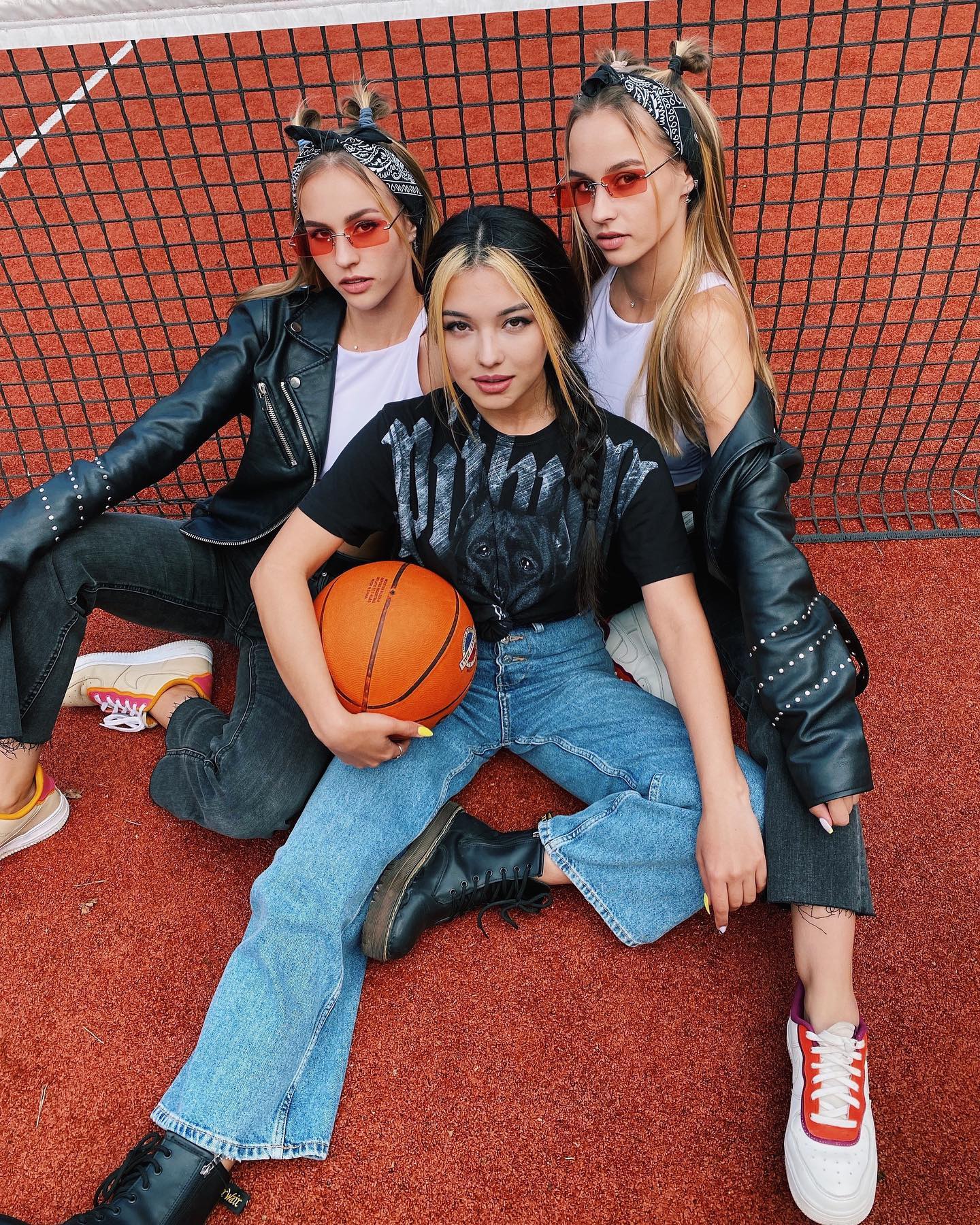 siyamore_ instagram image archive image