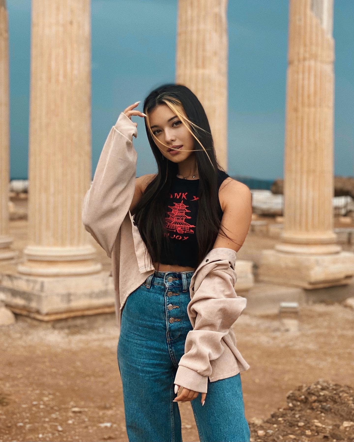 siyamore_ instagram image archive image