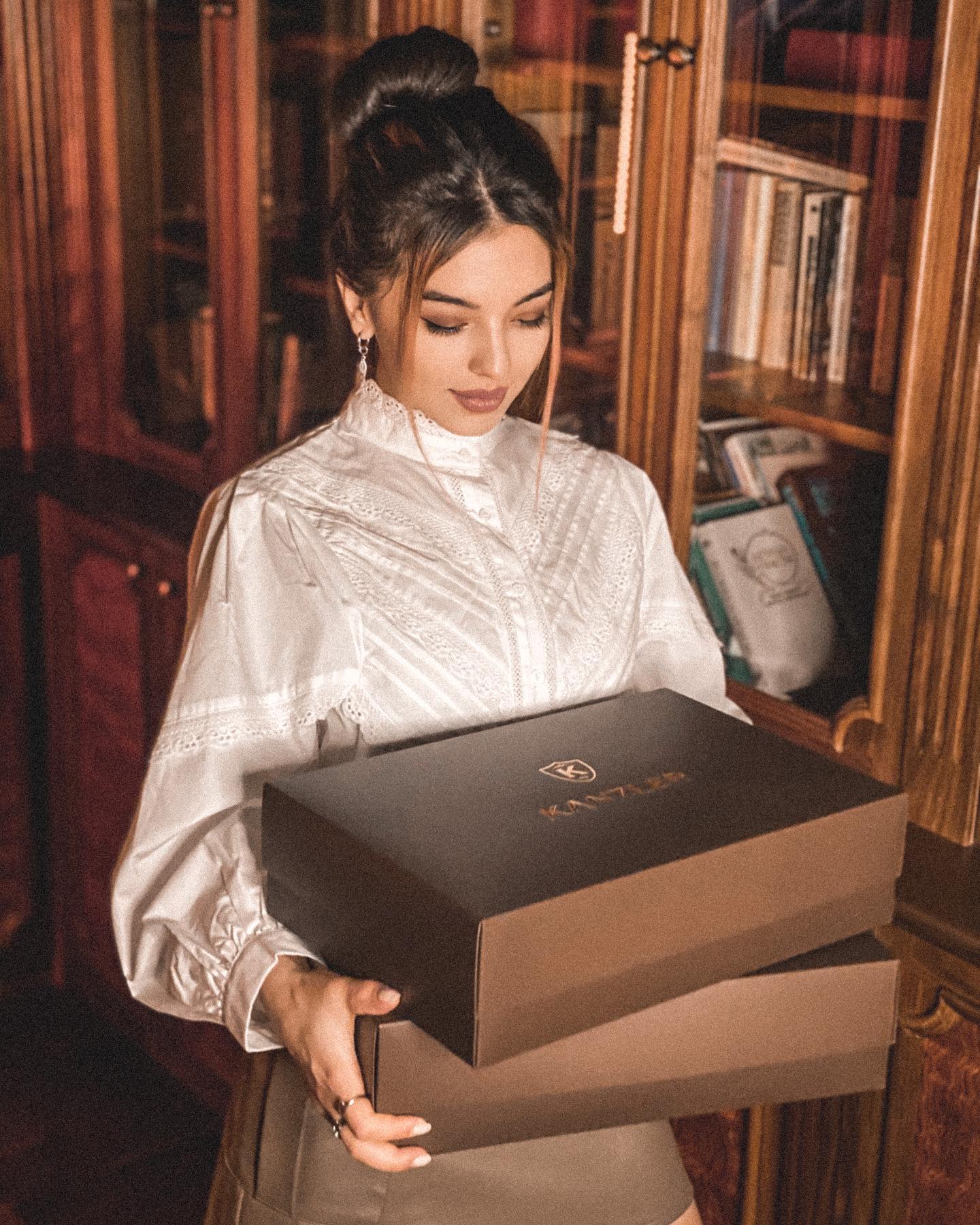 siyamore_ instagram image archive image