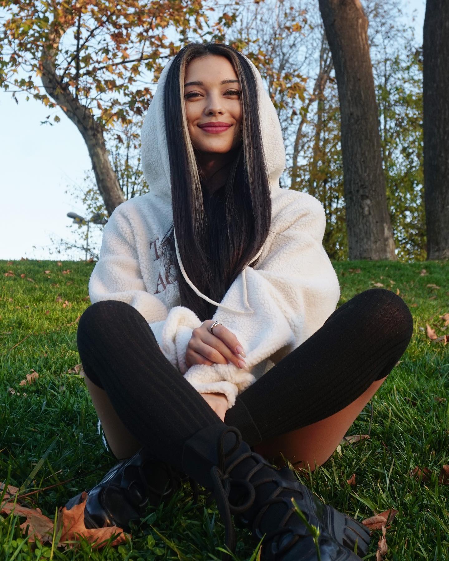 siyamore_ instagram image archive image