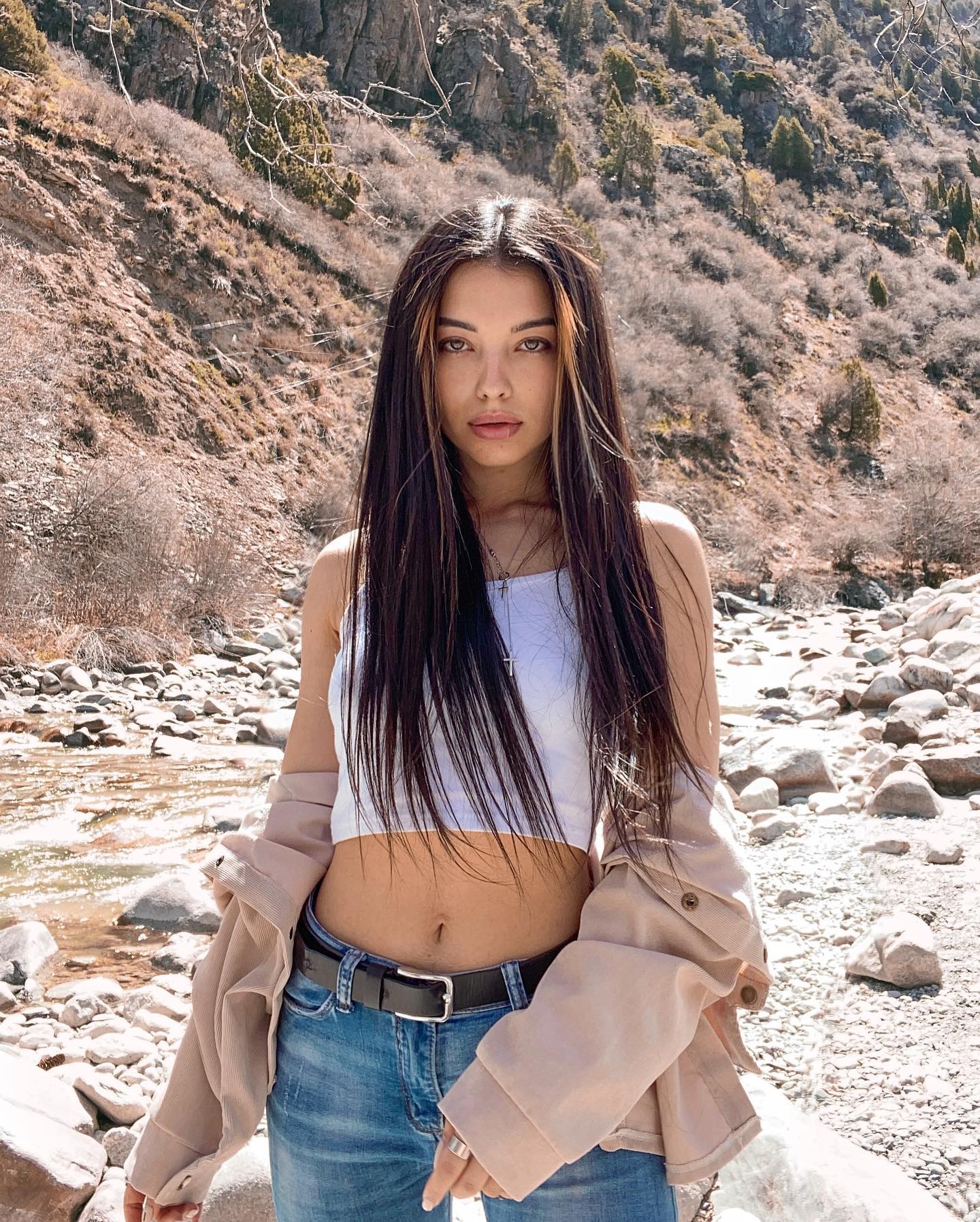 siyamore_ instagram image archive image