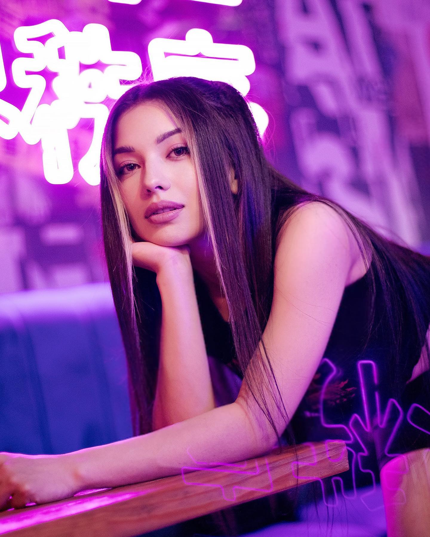 siyamore_ instagram image archive image