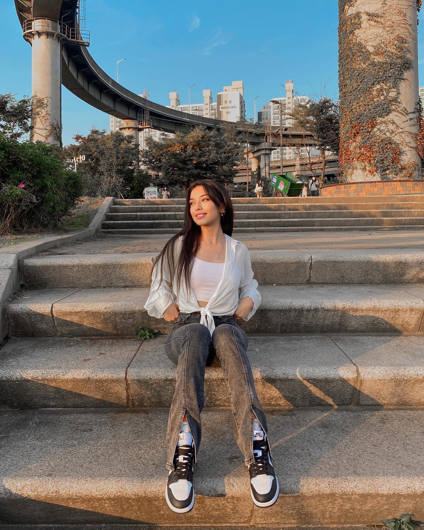 siyamore_ instagram image archive image