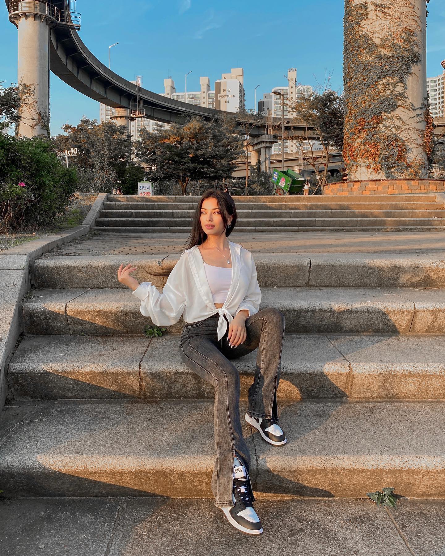 siyamore_ instagram image archive image