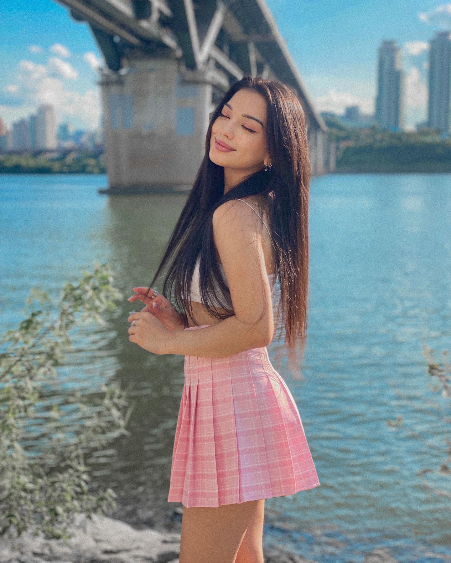 siyamore_ instagram image archive image