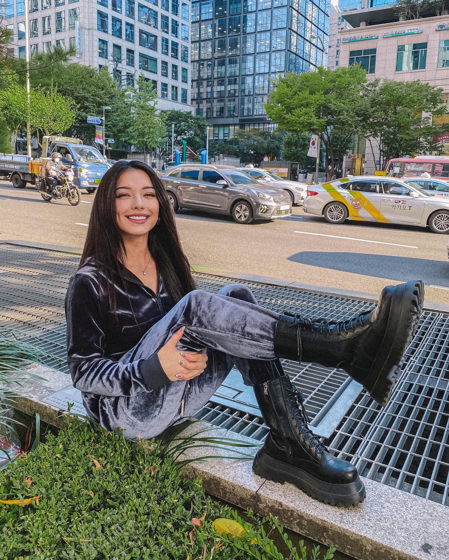 siyamore_ instagram image archive image