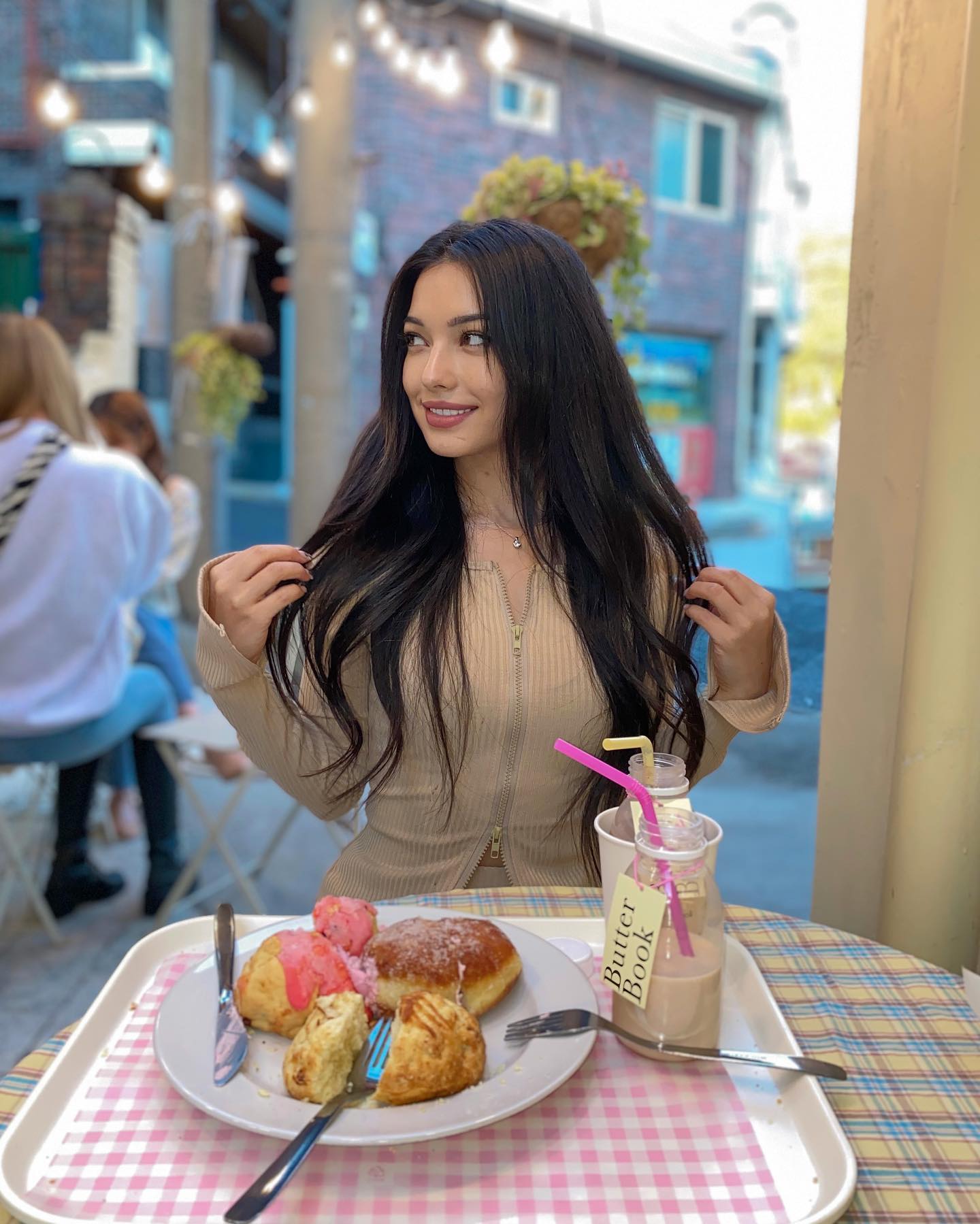 siyamore_ instagram image archive image