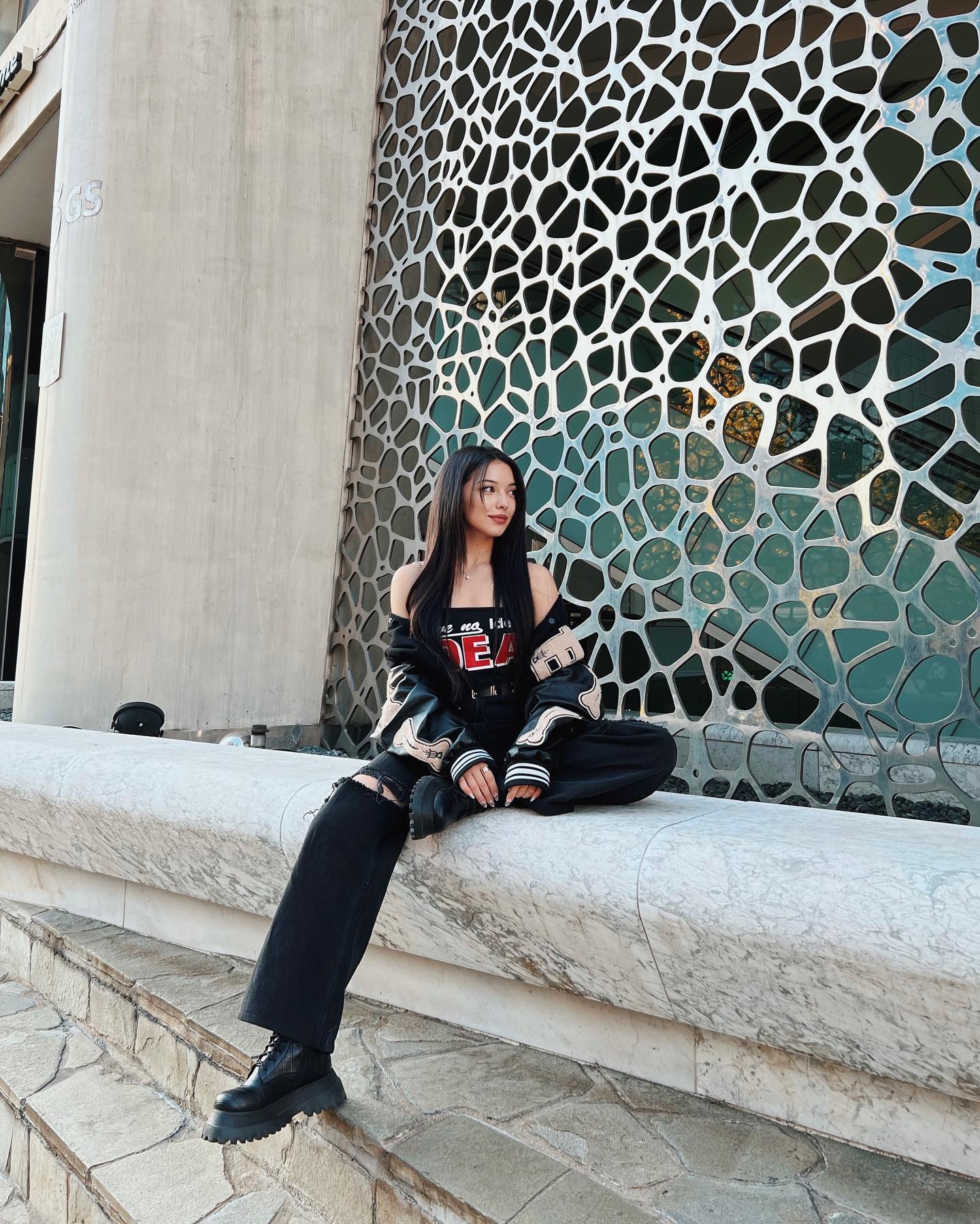 siyamore_ instagram image archive image