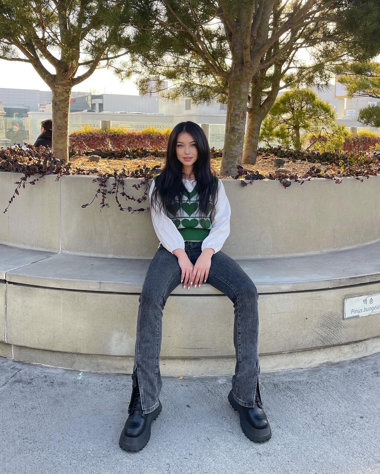 siyamore_ instagram image archive image