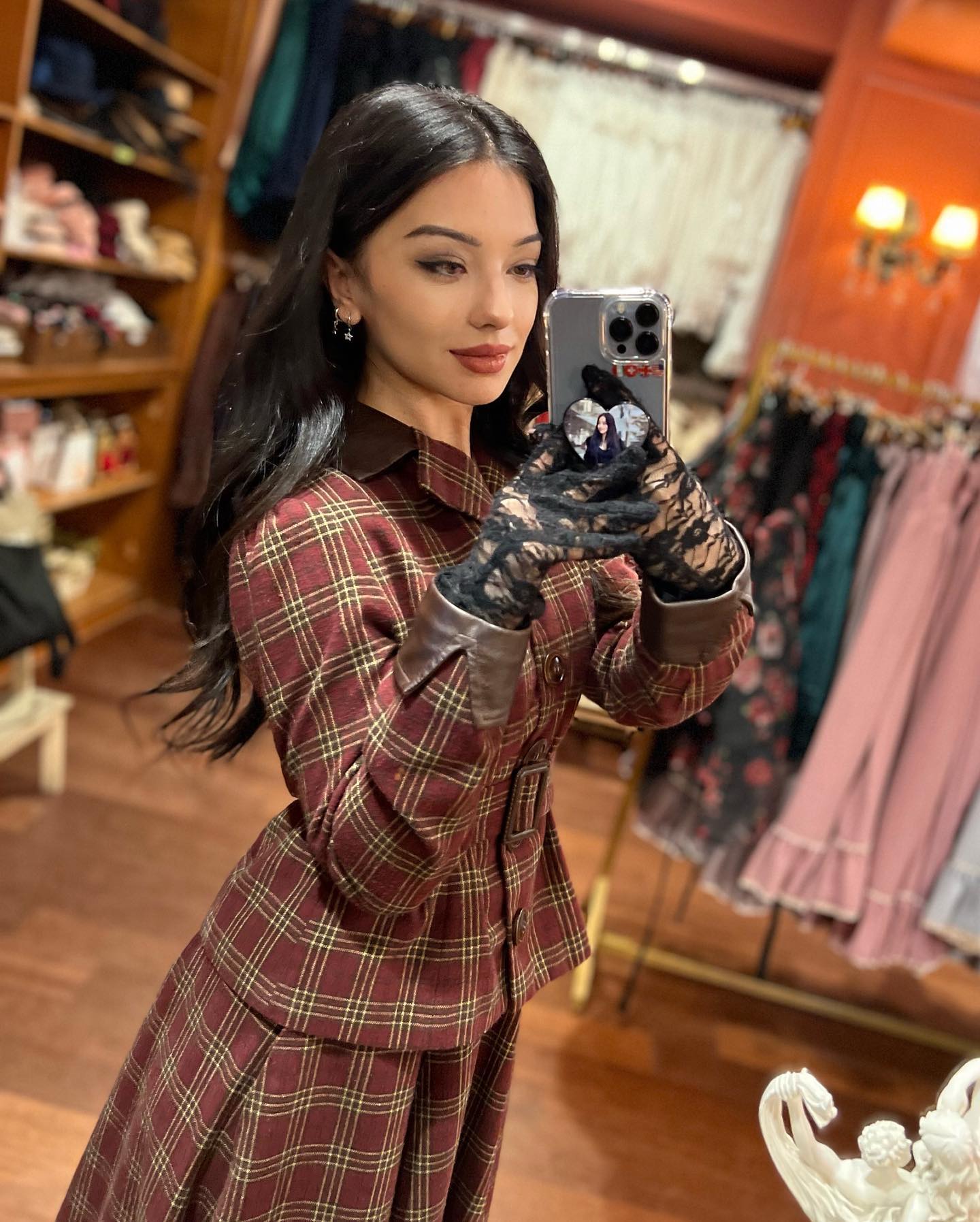 siyamore_ instagram image archive image