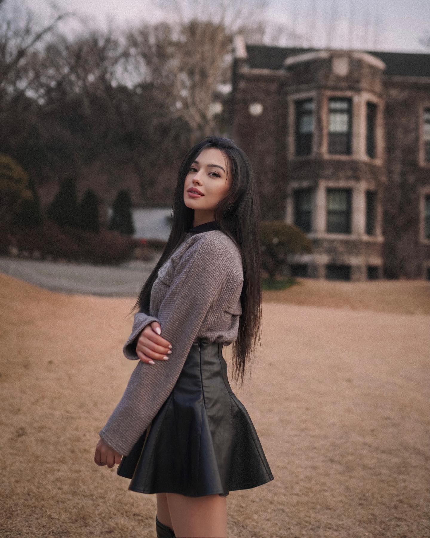 siyamore_ instagram image archive image