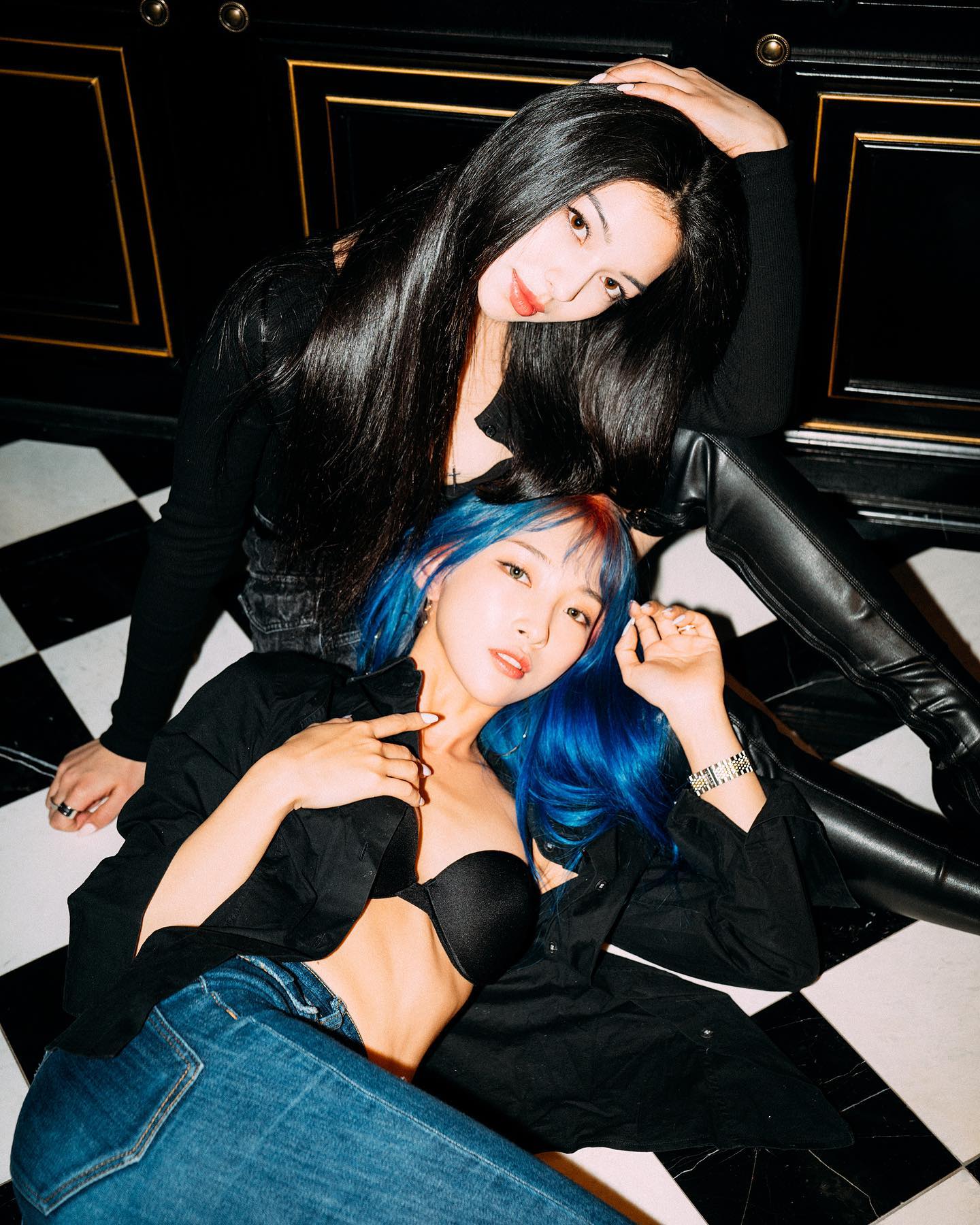 siyamore_ instagram image archive image