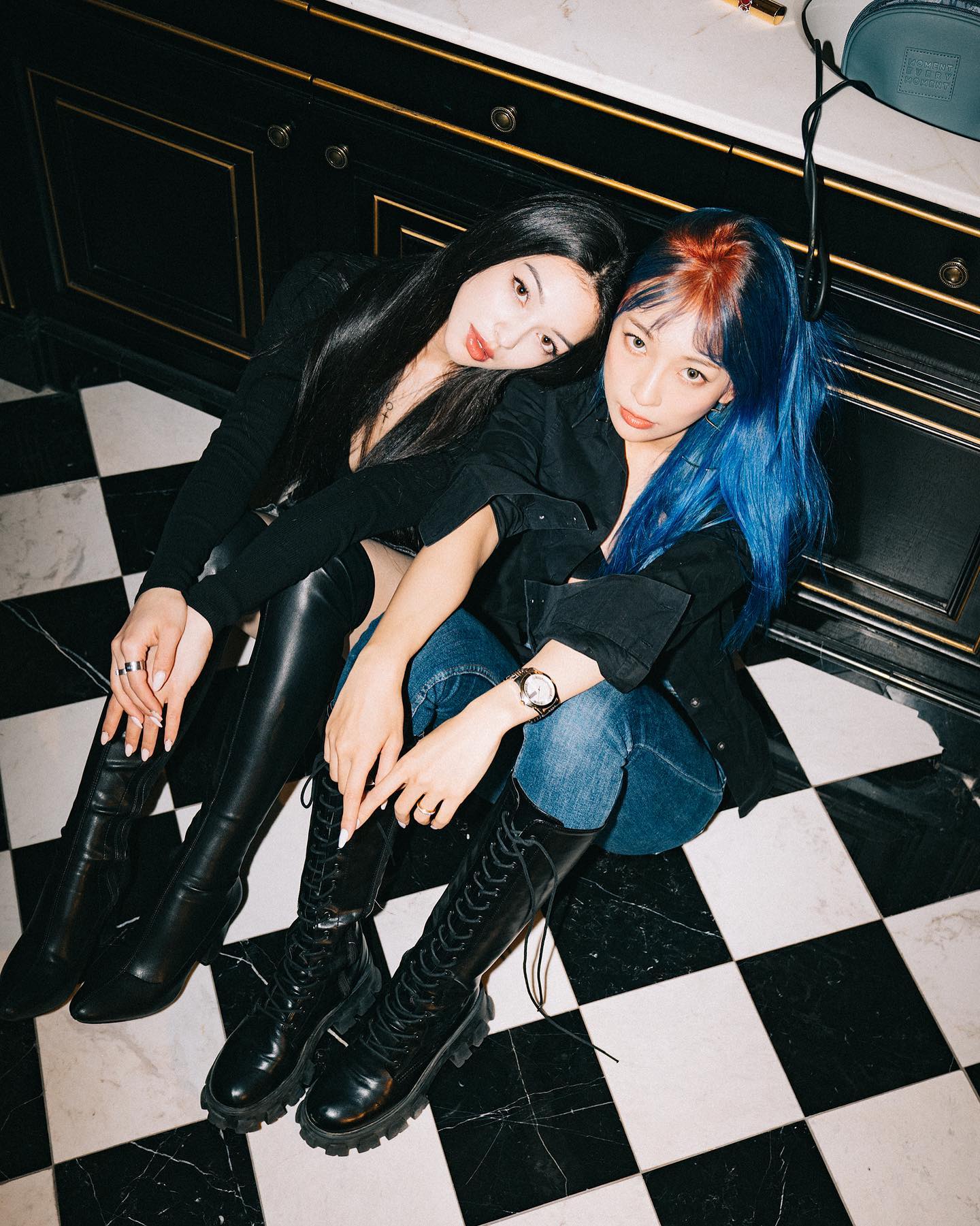 siyamore_ instagram image archive image