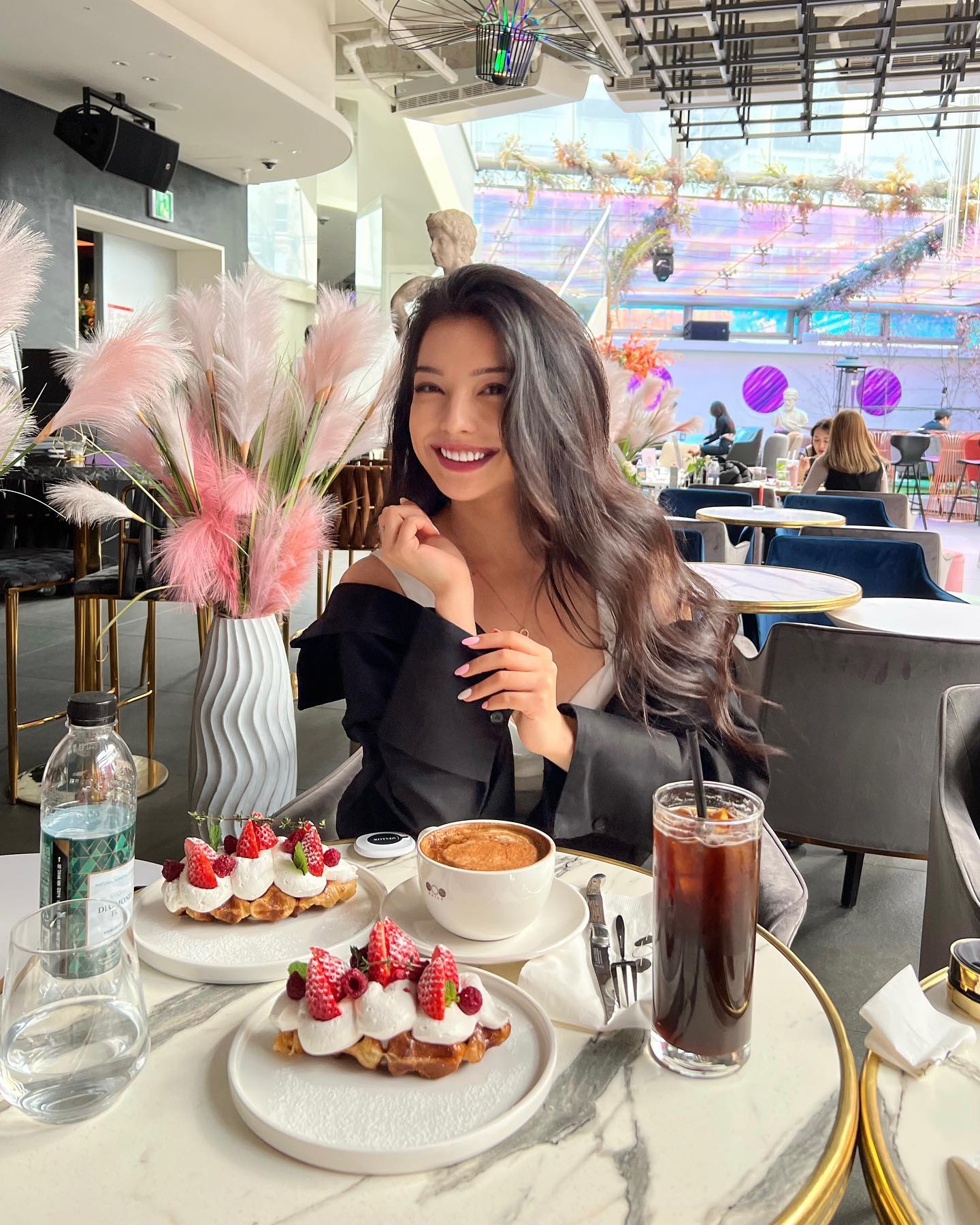 siyamore_ instagram image archive image