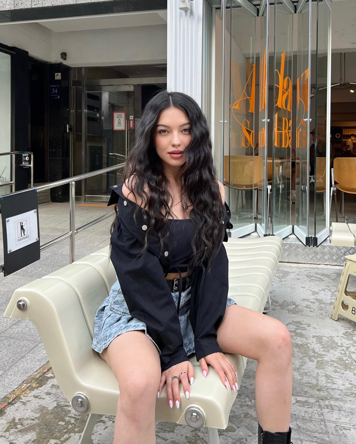 siyamore_ instagram image archive image