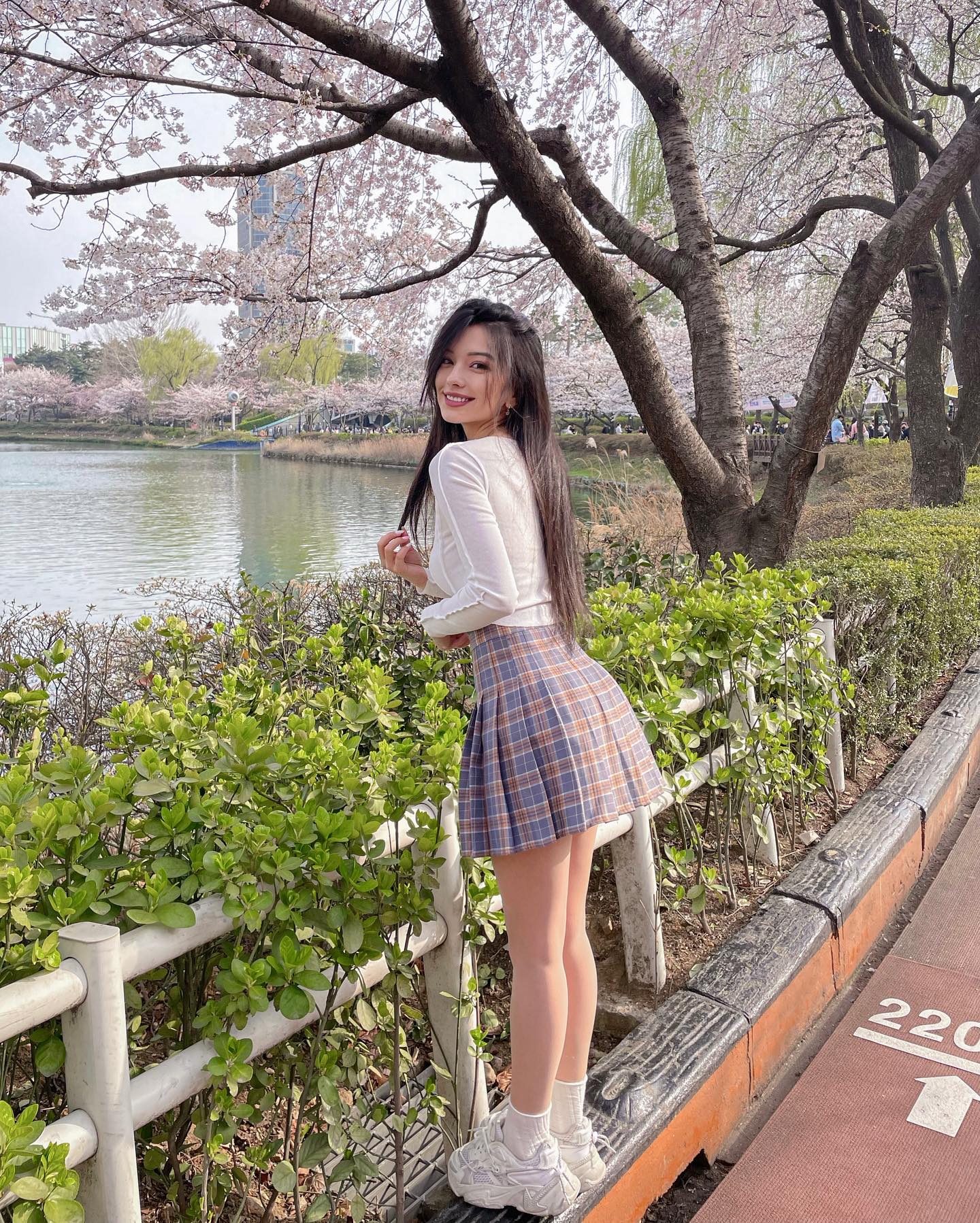 siyamore_ instagram image archive image