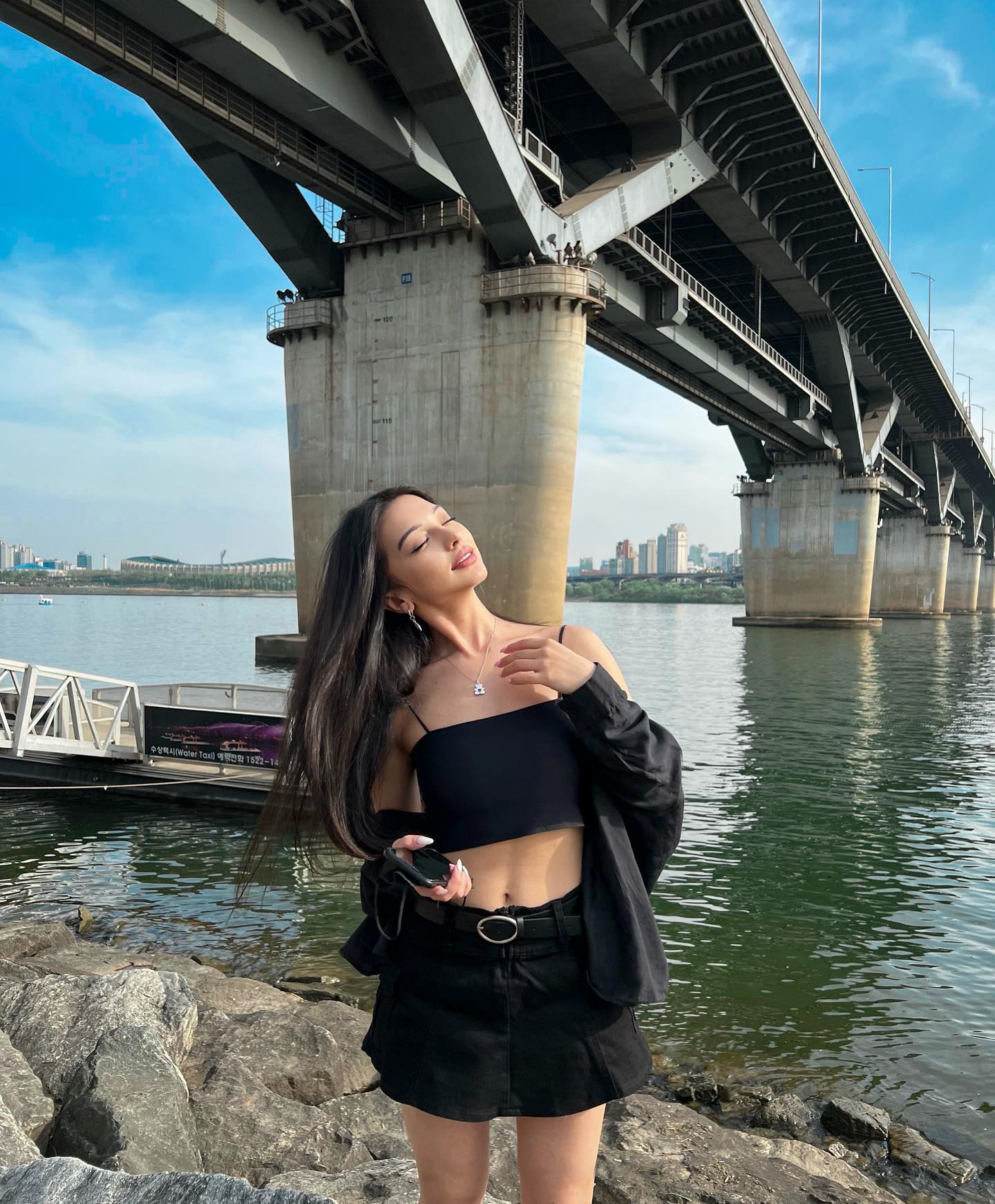 siyamore_ instagram image archive image