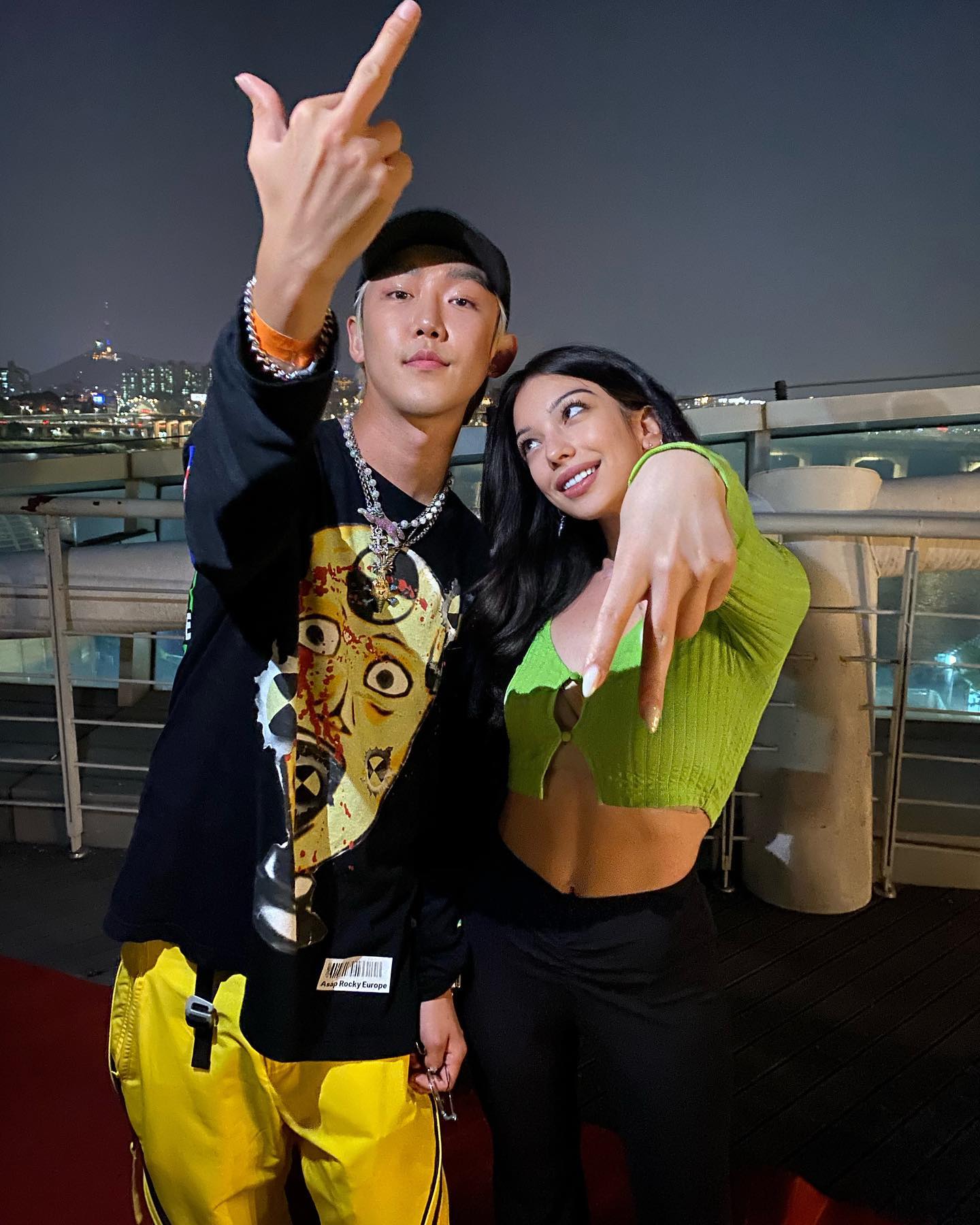 siyamore_ instagram image archive image