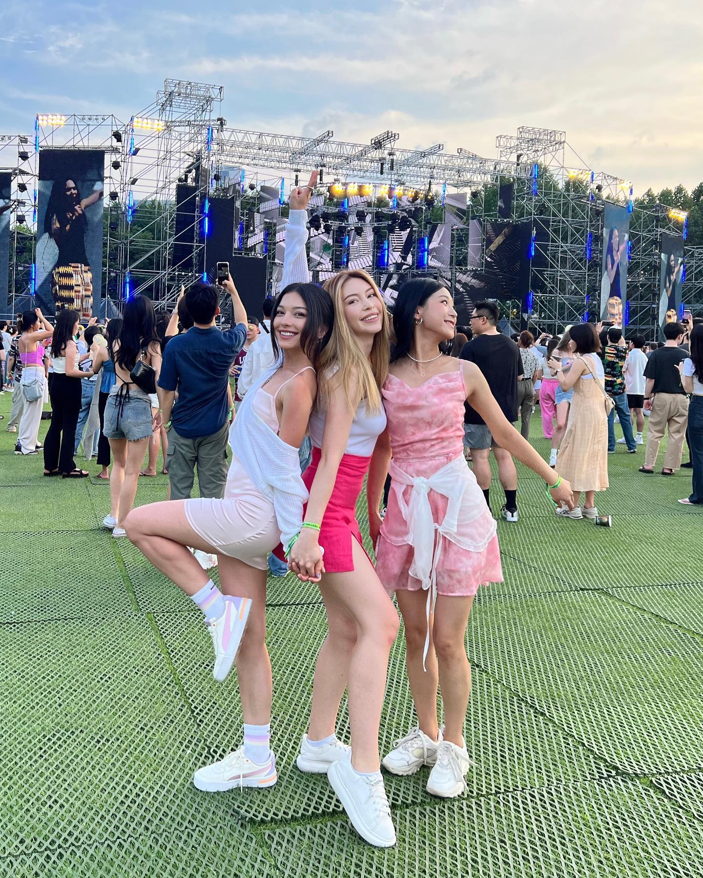 siyamore_ instagram image archive image