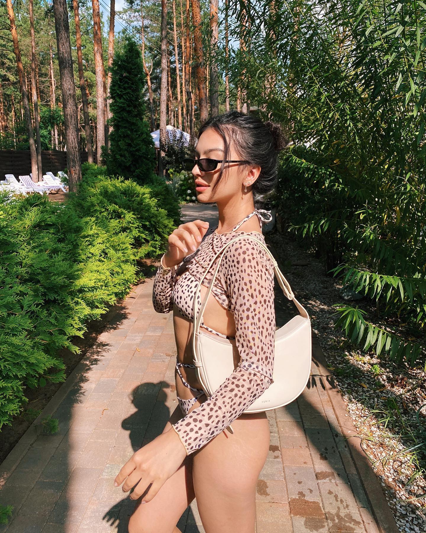 siyamore_ instagram image archive image