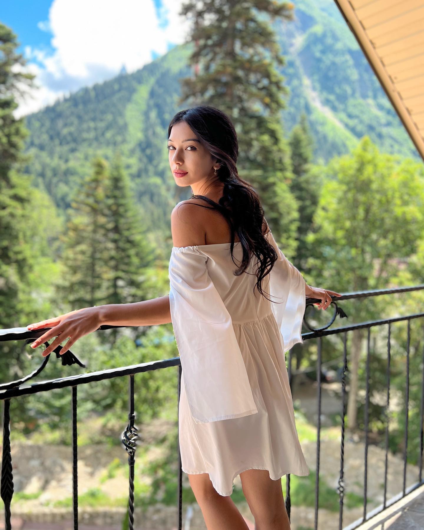 siyamore_ instagram image archive image