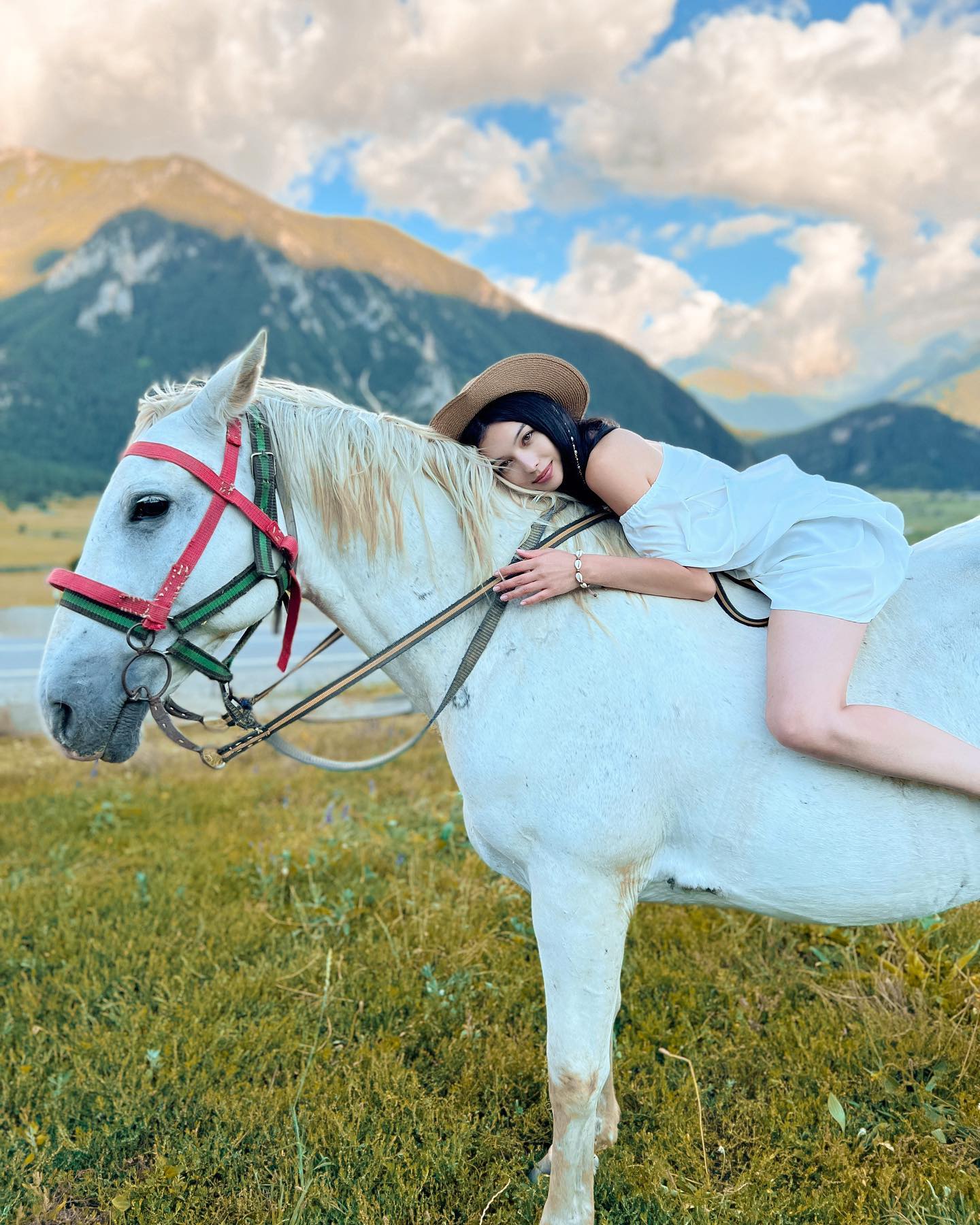 siyamore_ instagram image archive image