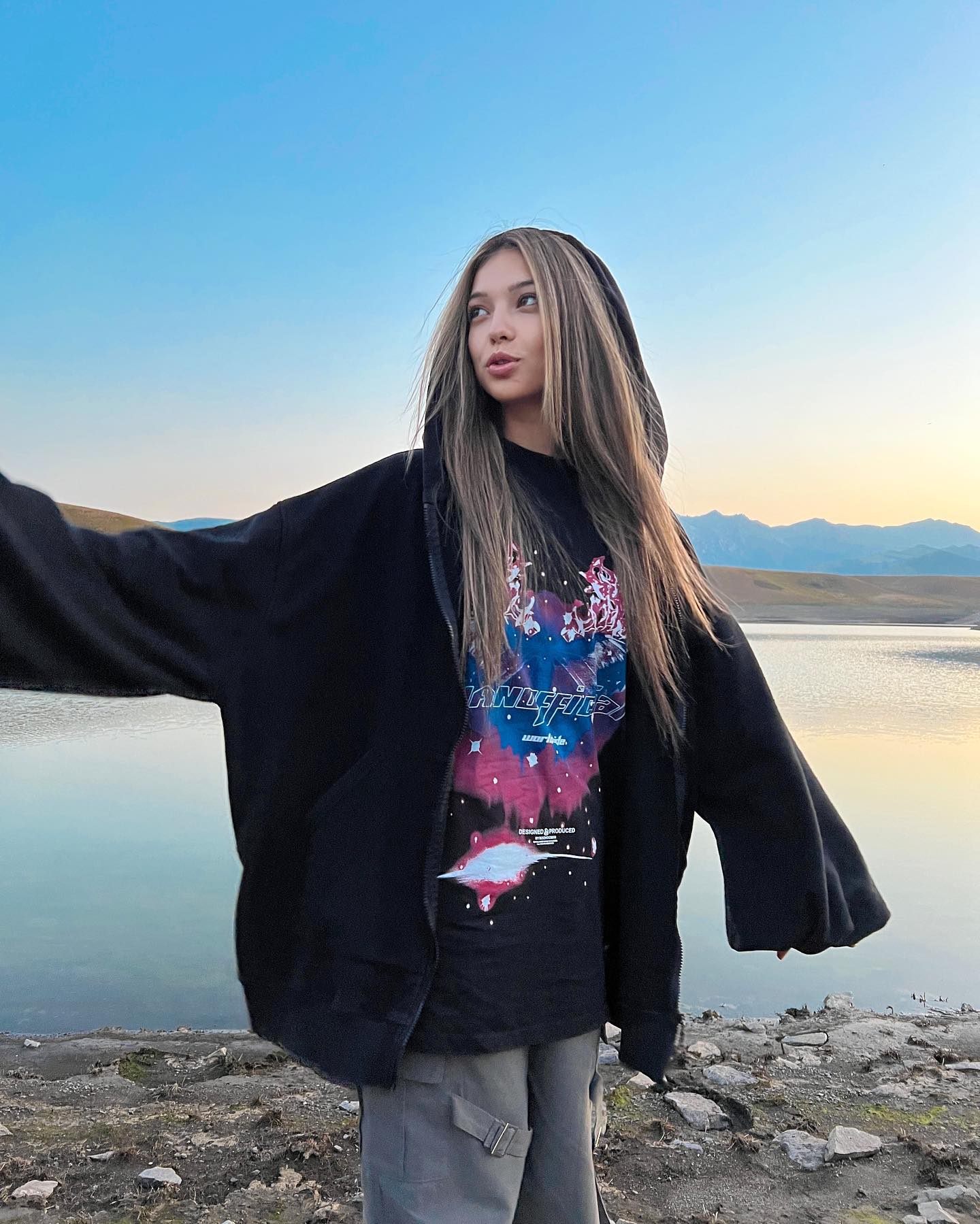 siyamore_ instagram image archive image