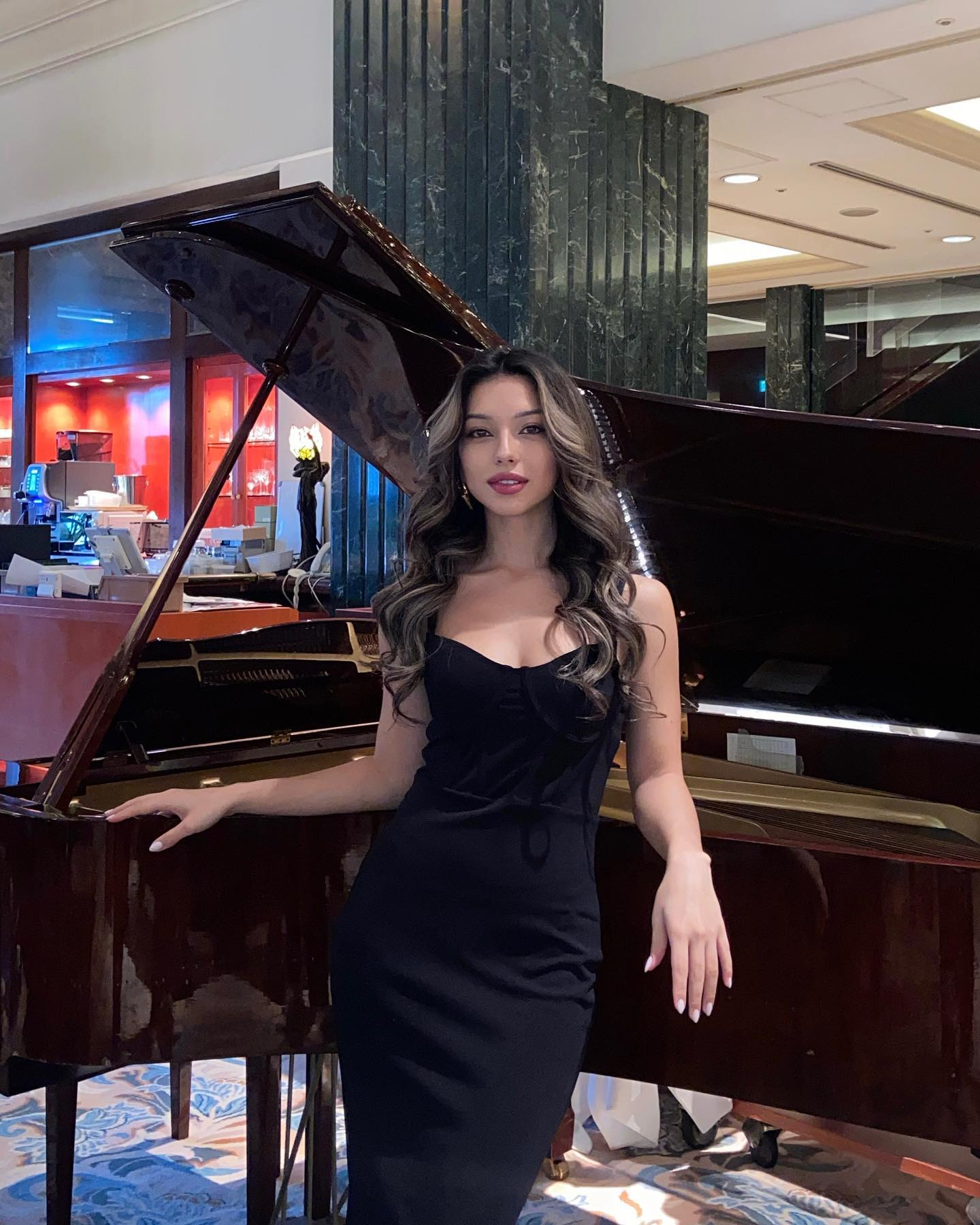 siyamore_ instagram image archive image