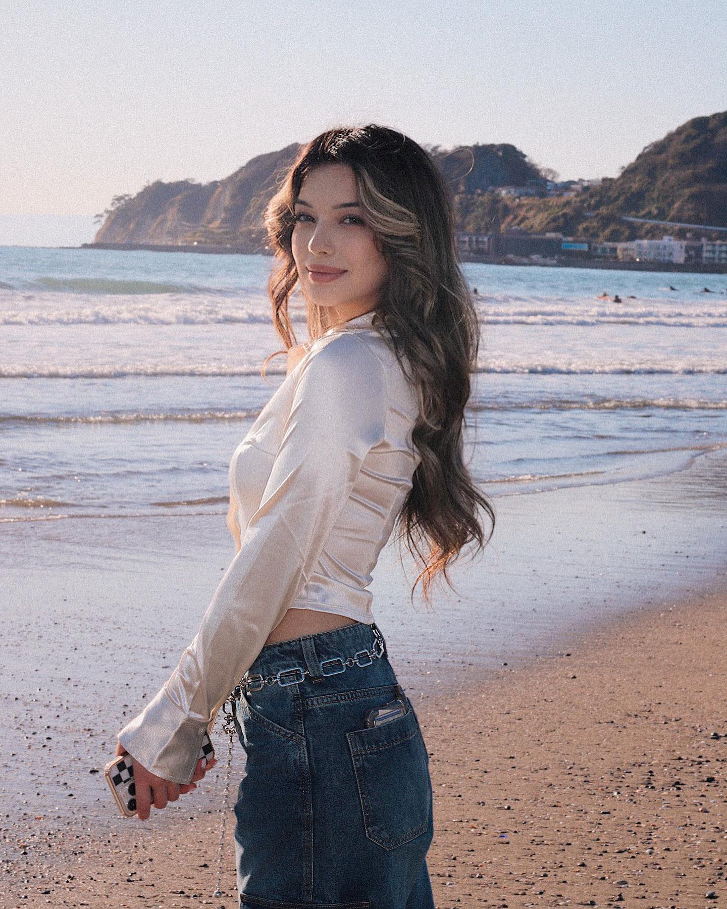 siyamore_ instagram image archive image