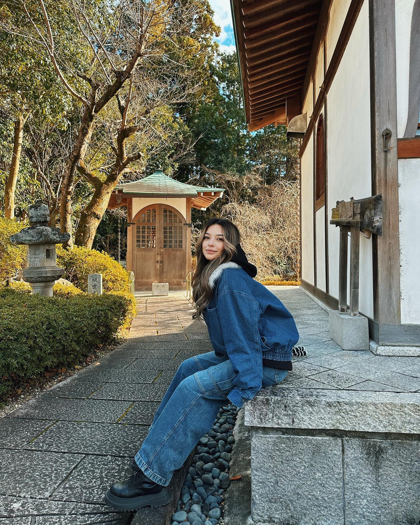 siyamore_ instagram image archive image