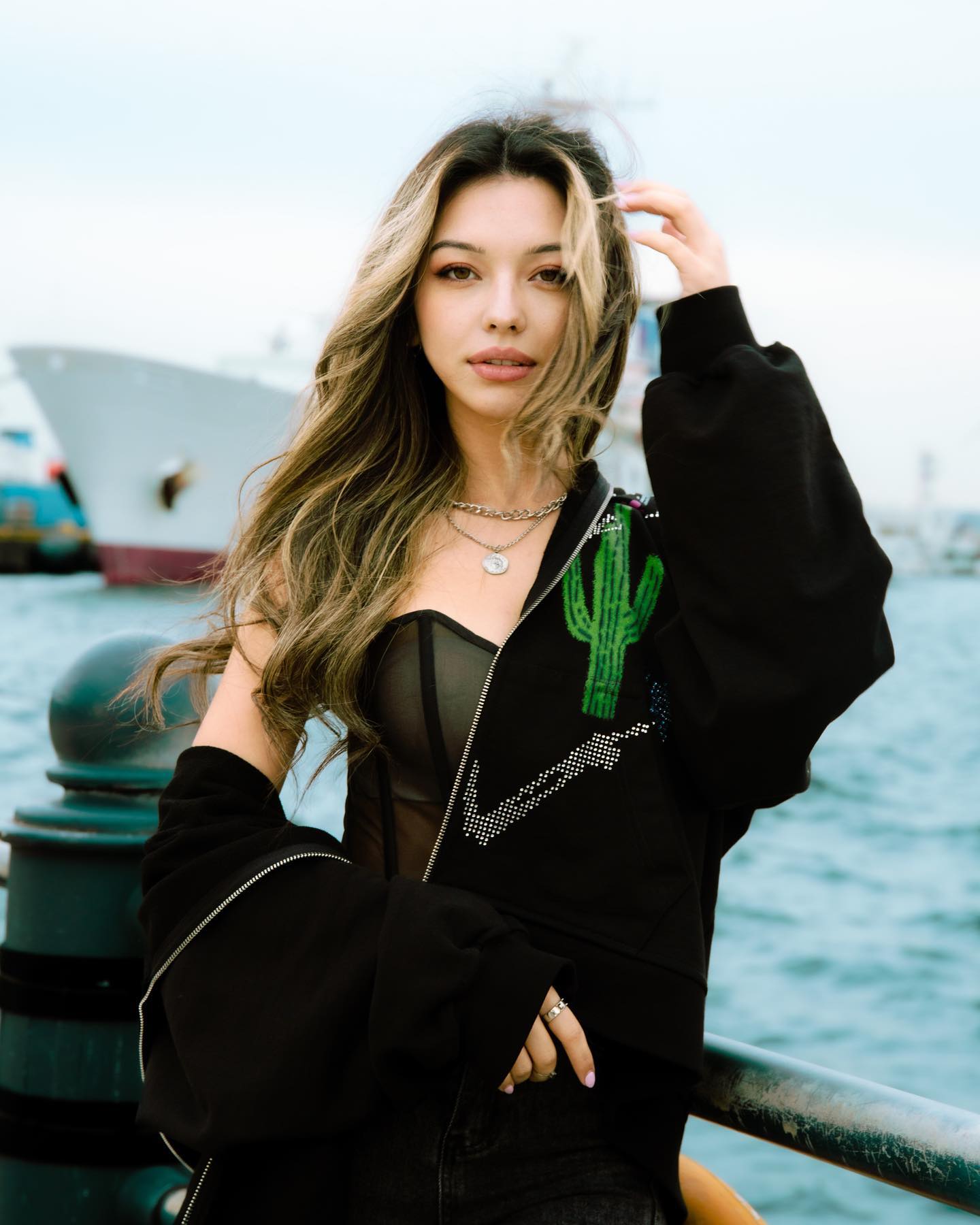 siyamore_ instagram image archive image