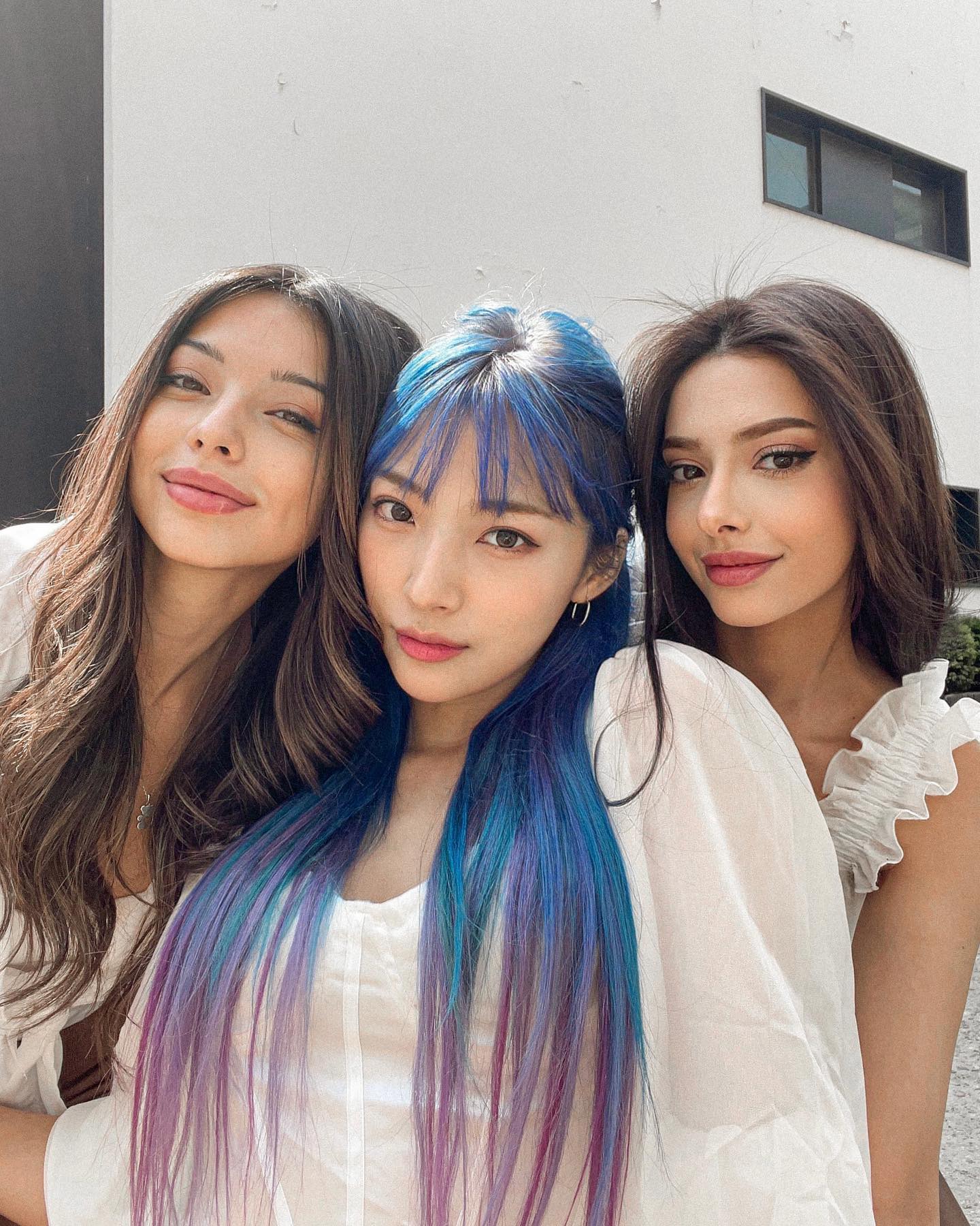 siyamore_ instagram image archive image