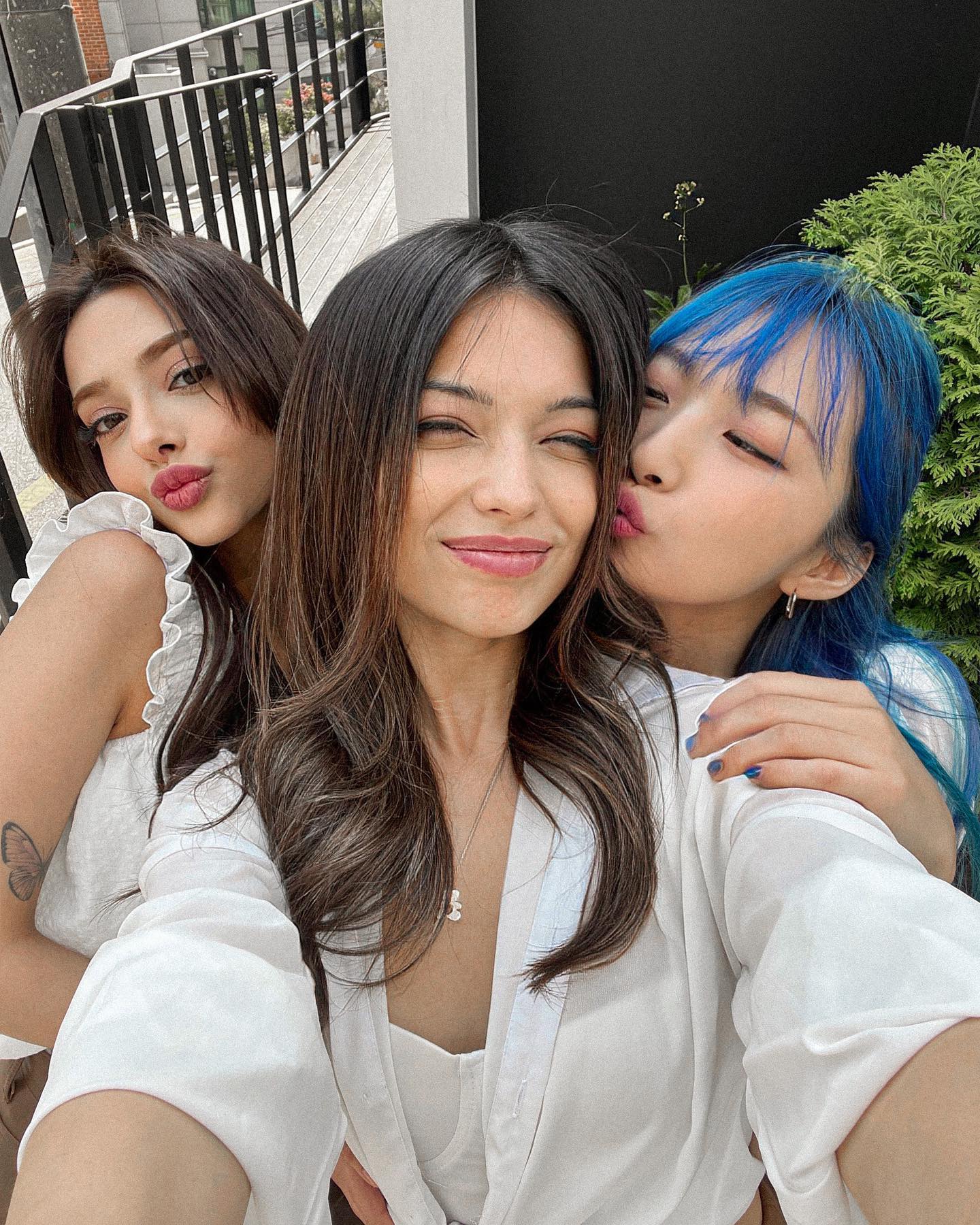 siyamore_ instagram image archive image