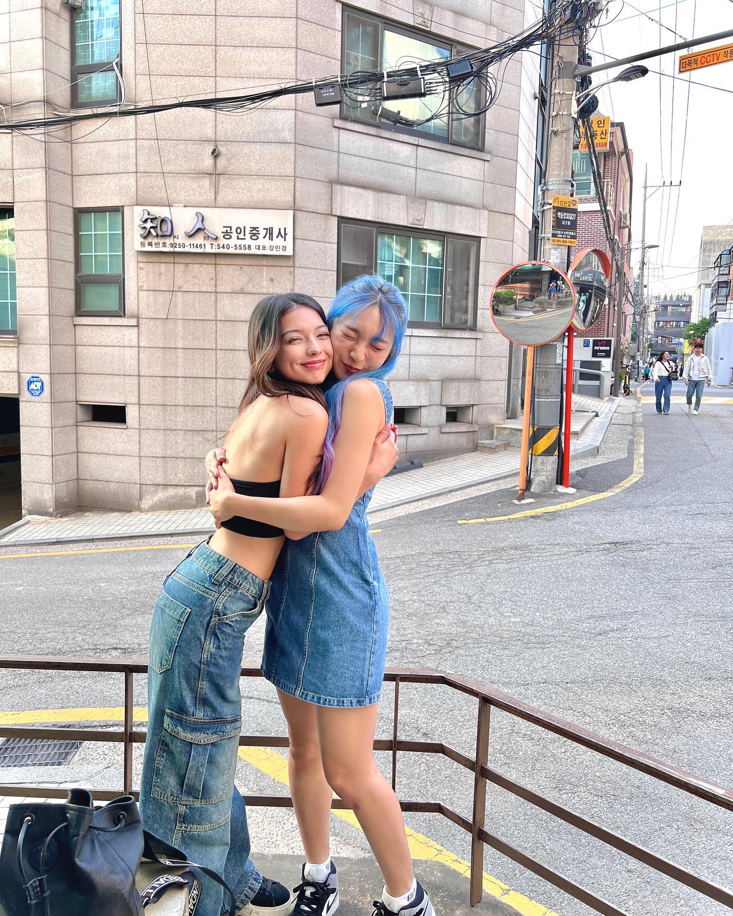 siyamore_ instagram image archive image