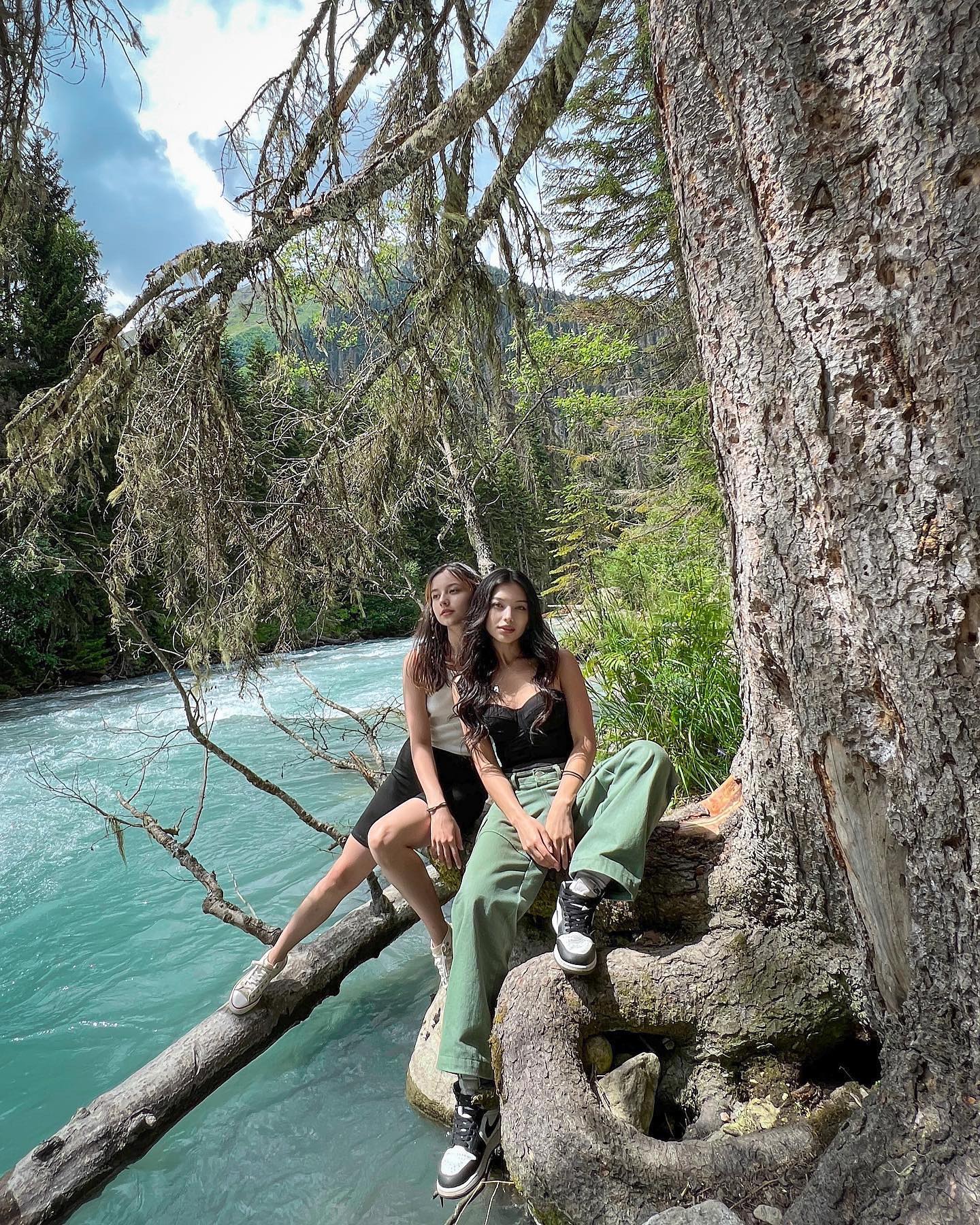 siyamore_ instagram image archive image