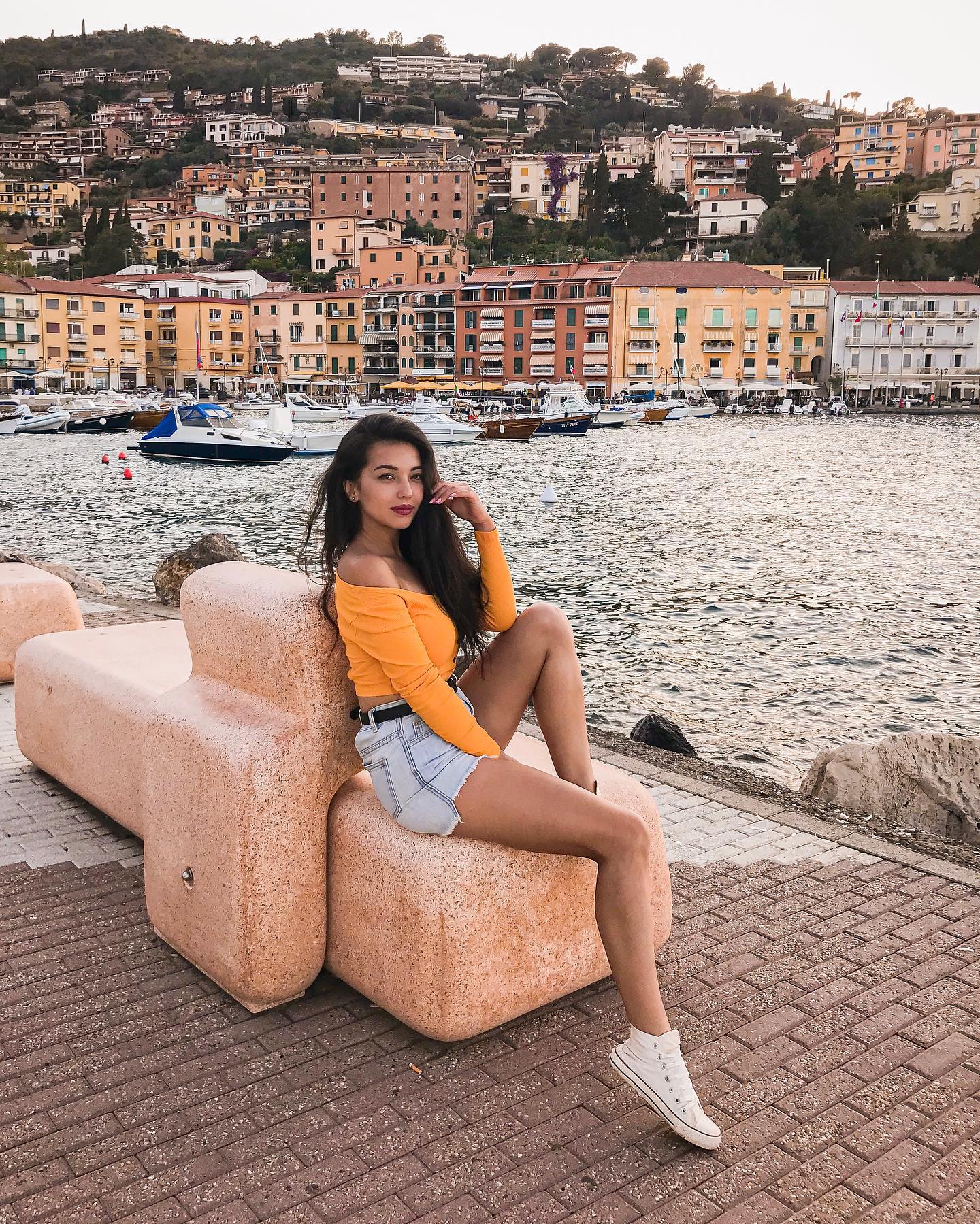 siyamore_ instagram image archive image