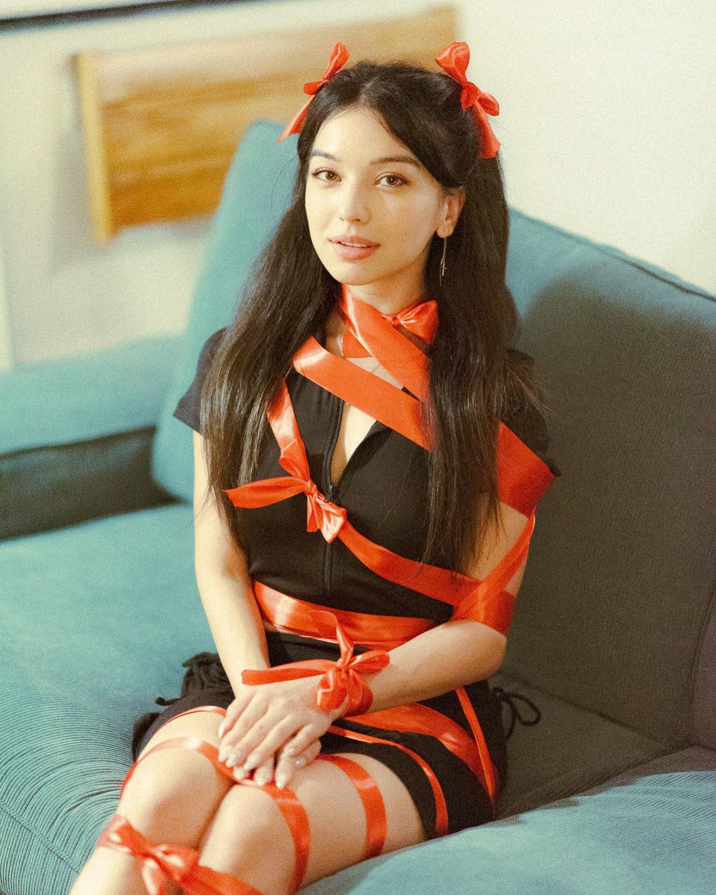 siyamore_ instagram image archive image