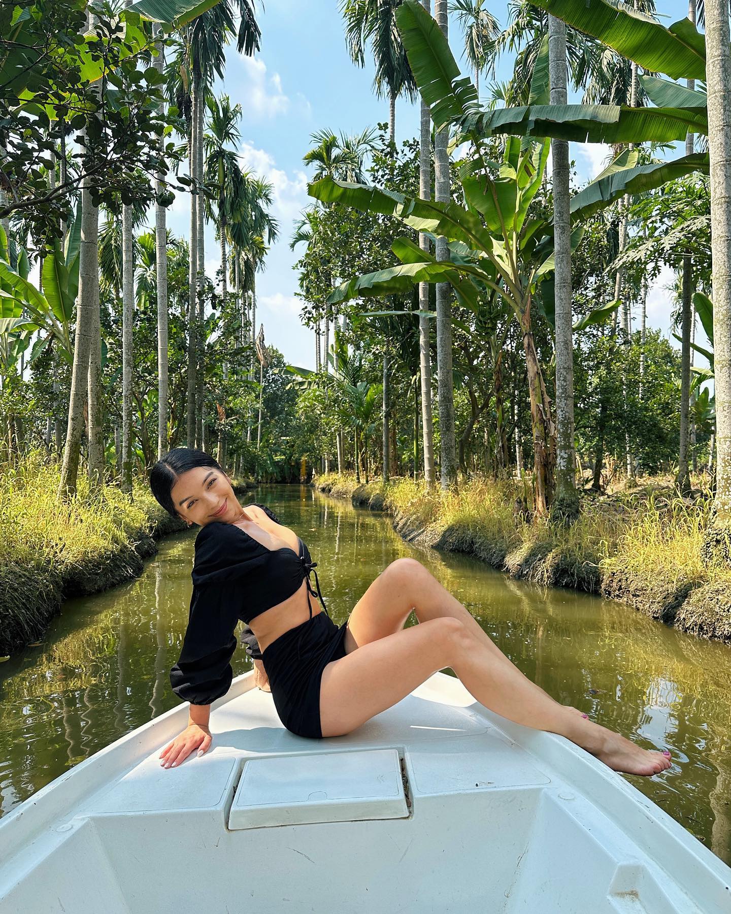 siyamore_ instagram image archive image