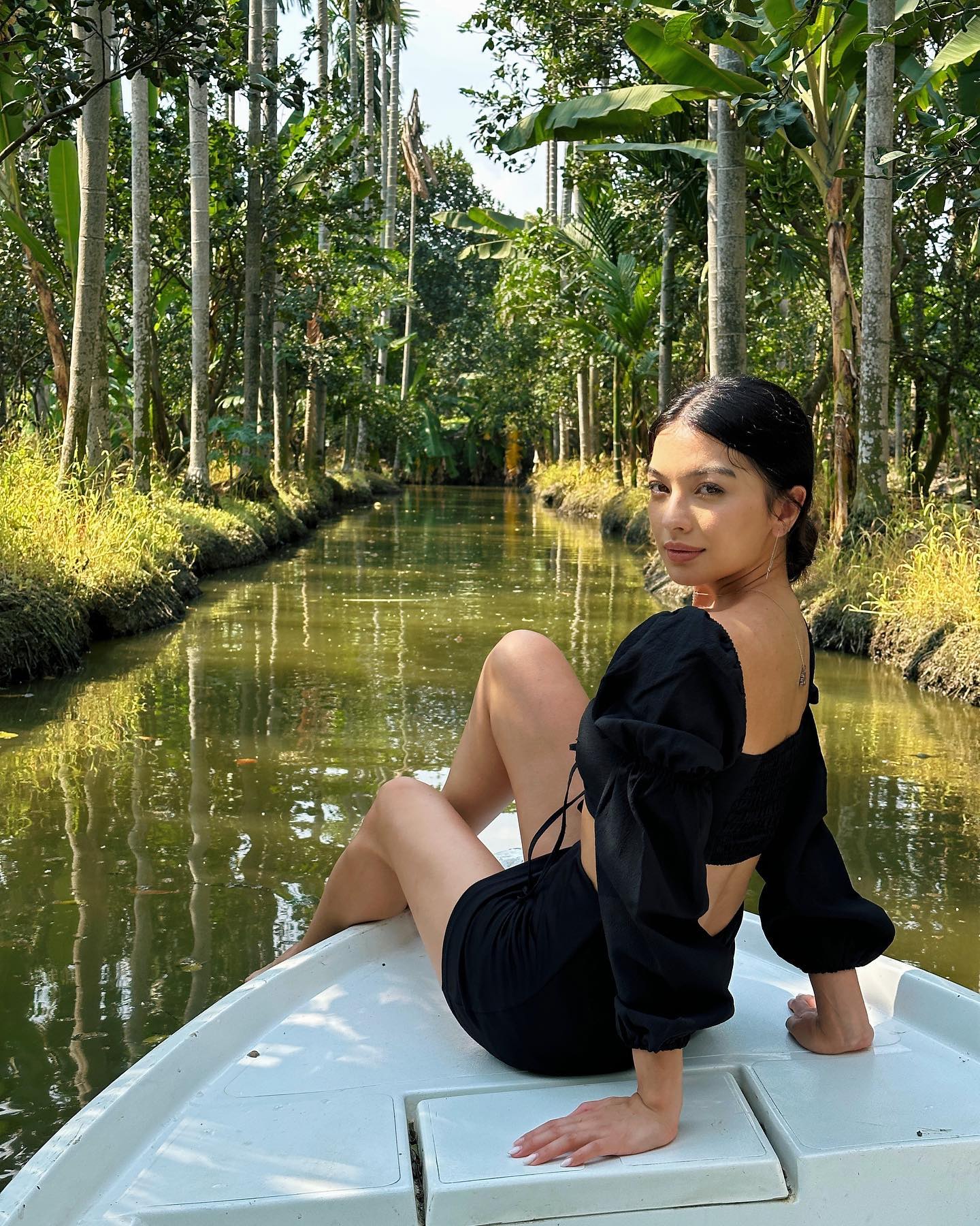 siyamore_ instagram image archive image